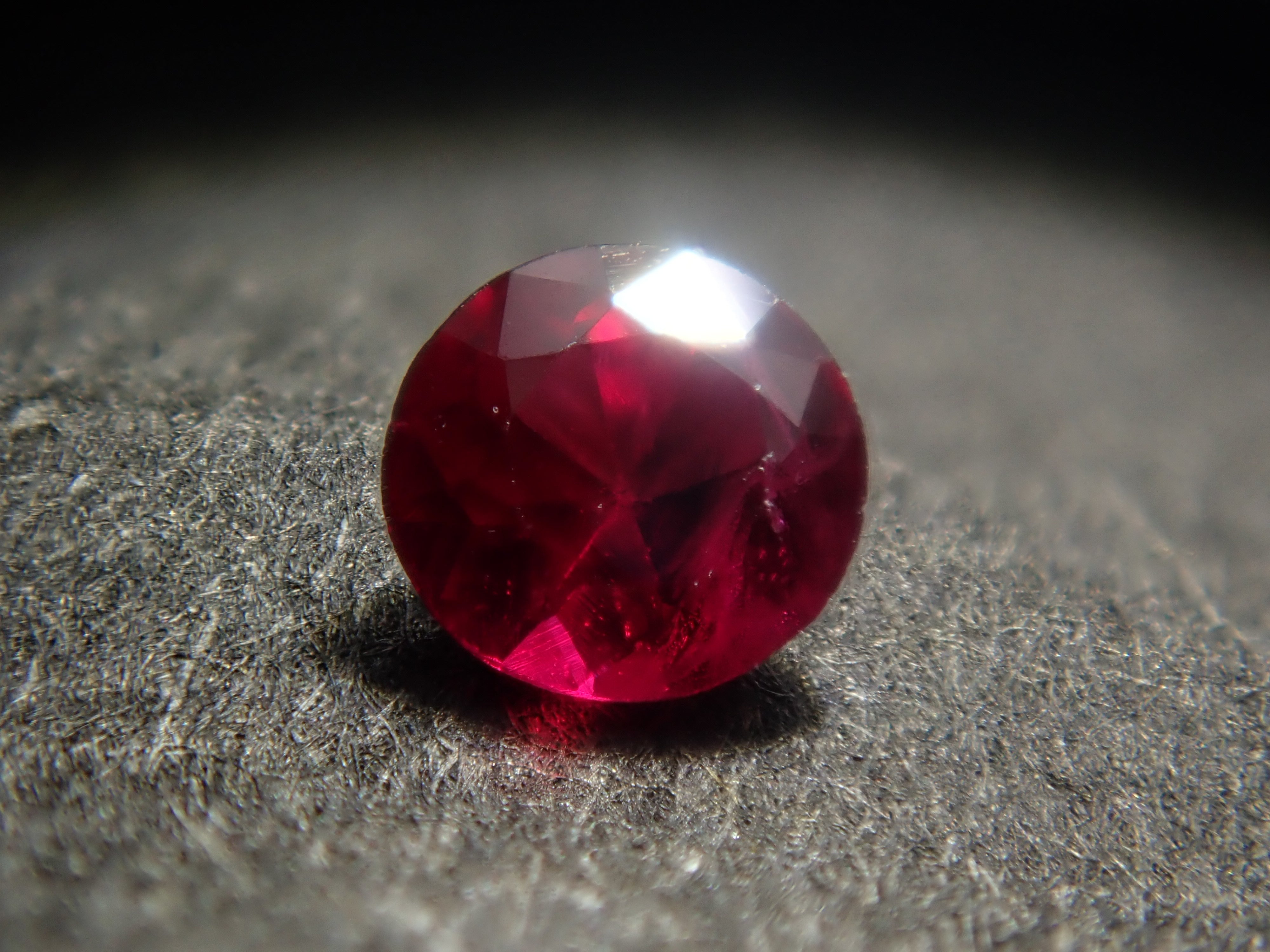 【12/5 22時販売】《限定20石》ピジョンブラッドルビーAGL加盟の鑑別書付6石含む赤色宝石ガチャ《複数購入割引有》