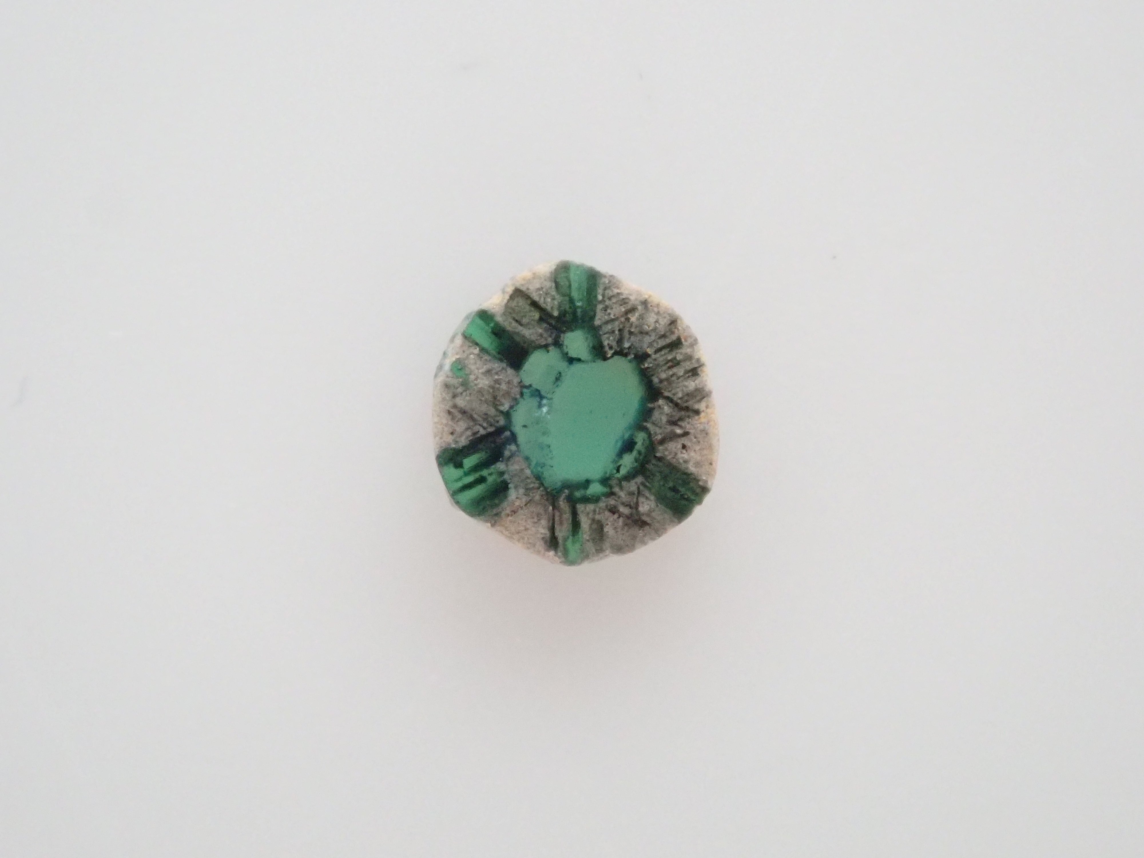 コロンビア産トラピッチェエメラルド(逆トラピッチェ) 0.078ct原石