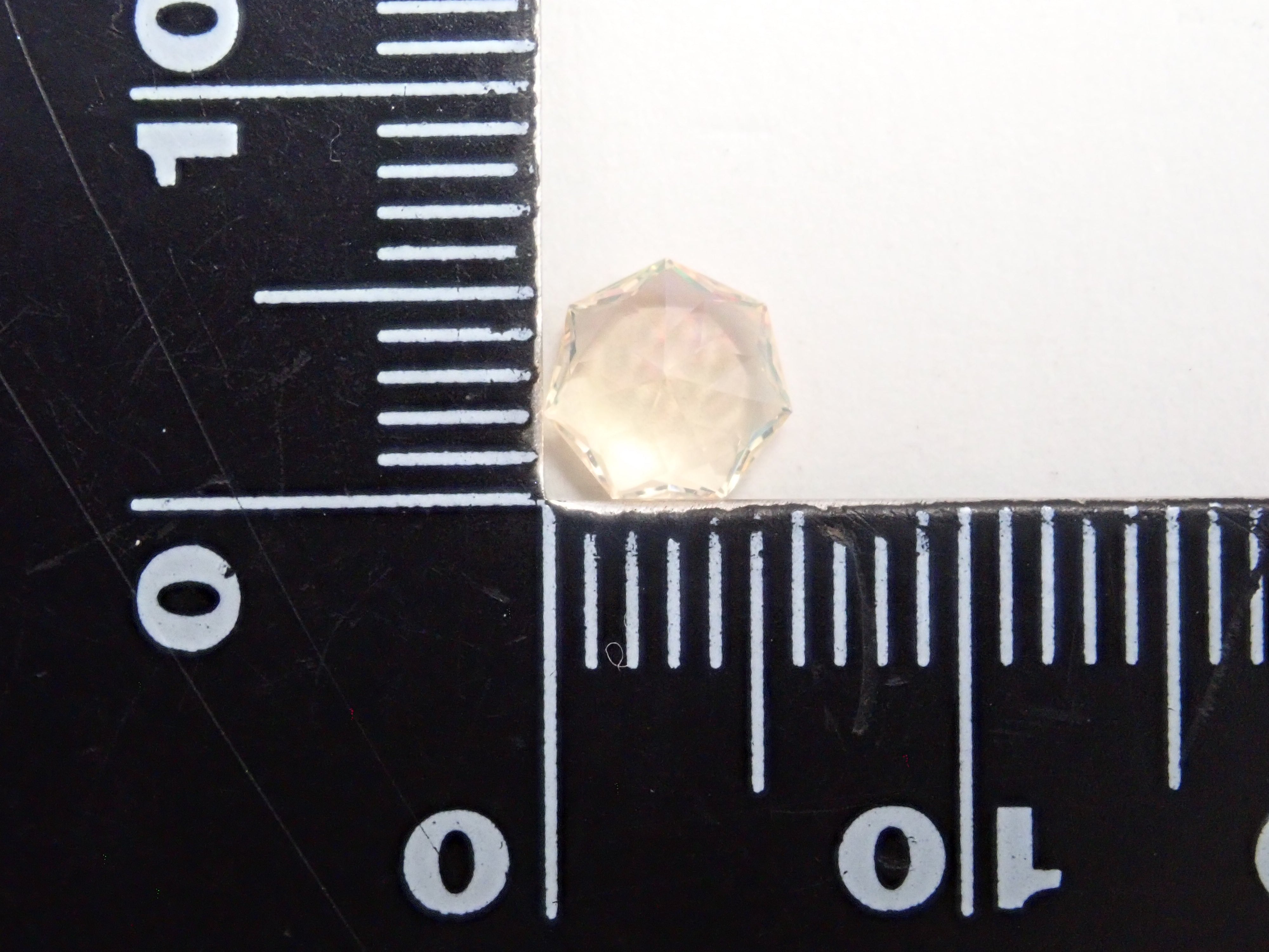 メキシコ産オパール(ファセットカット) 0.550ctルース
