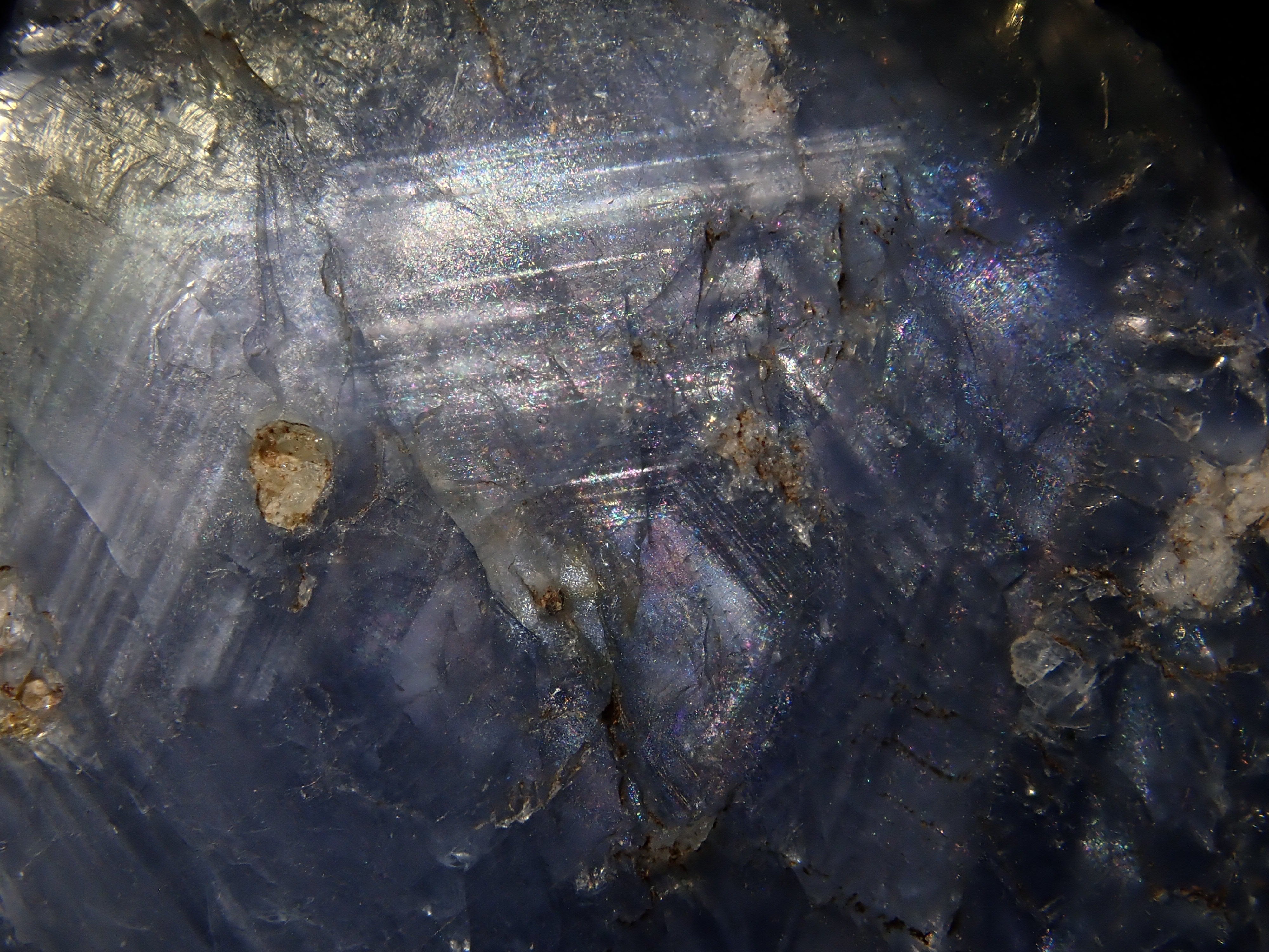 【12/6 22時販売】スリランカ産ブルーサファイア 109.529ct原石