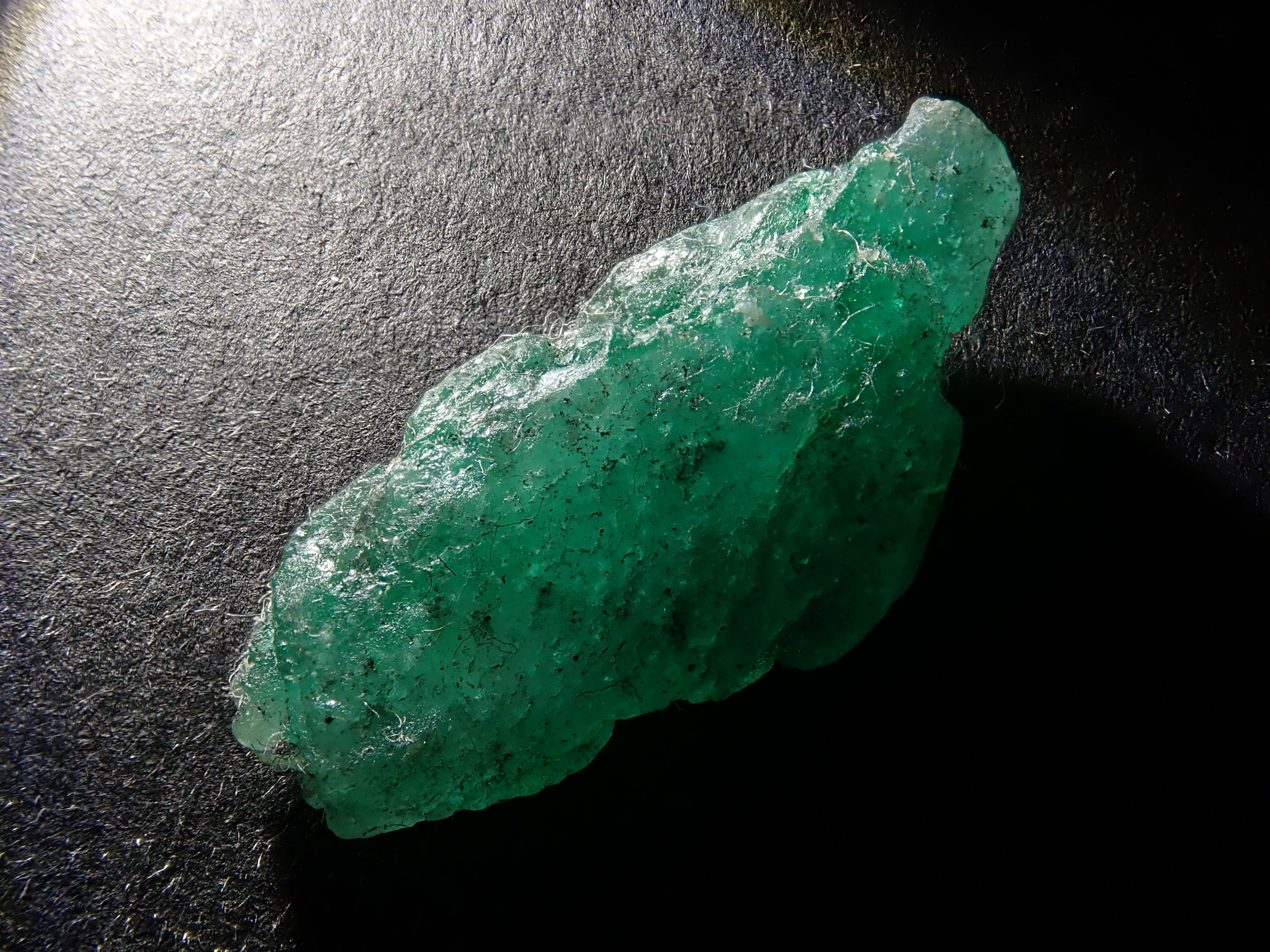 【12/20 22時販売】コロンビア産エメラルド 5.895ct原石