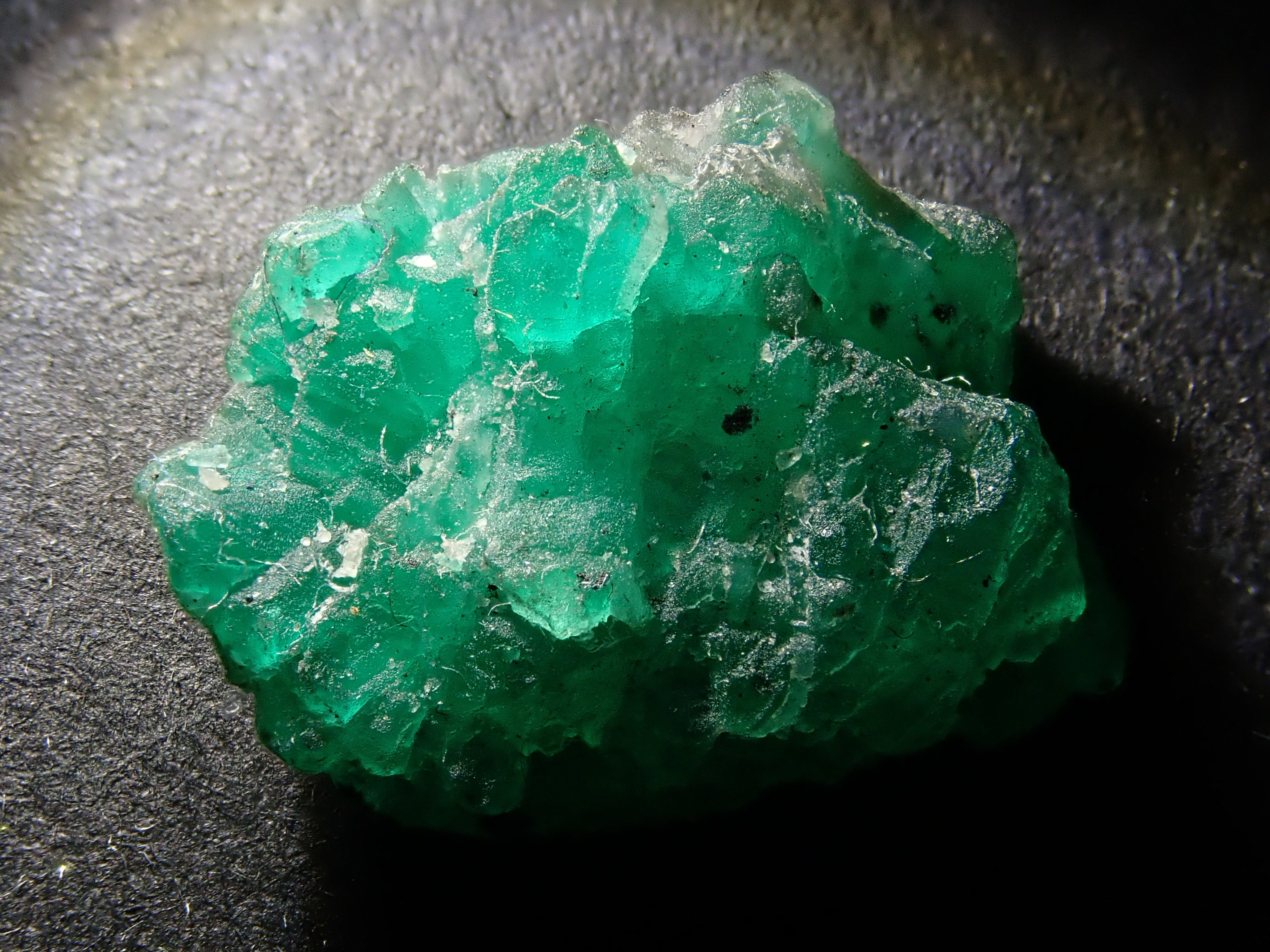 【12/20 22時販売】コロンビア産エメラルド 6.933ct原石