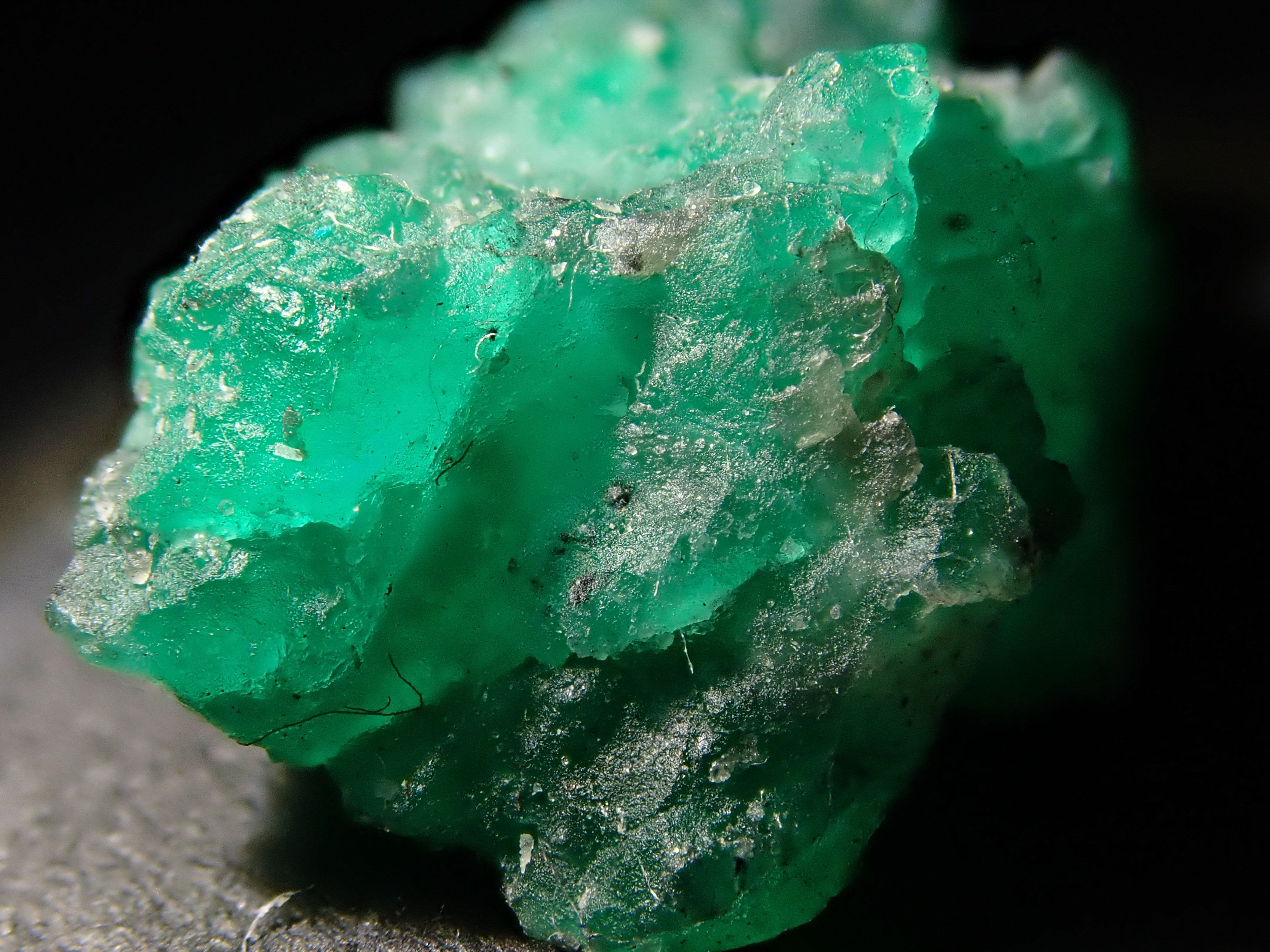 【12/20 22時販売】コロンビア産エメラルド 6.933ct原石