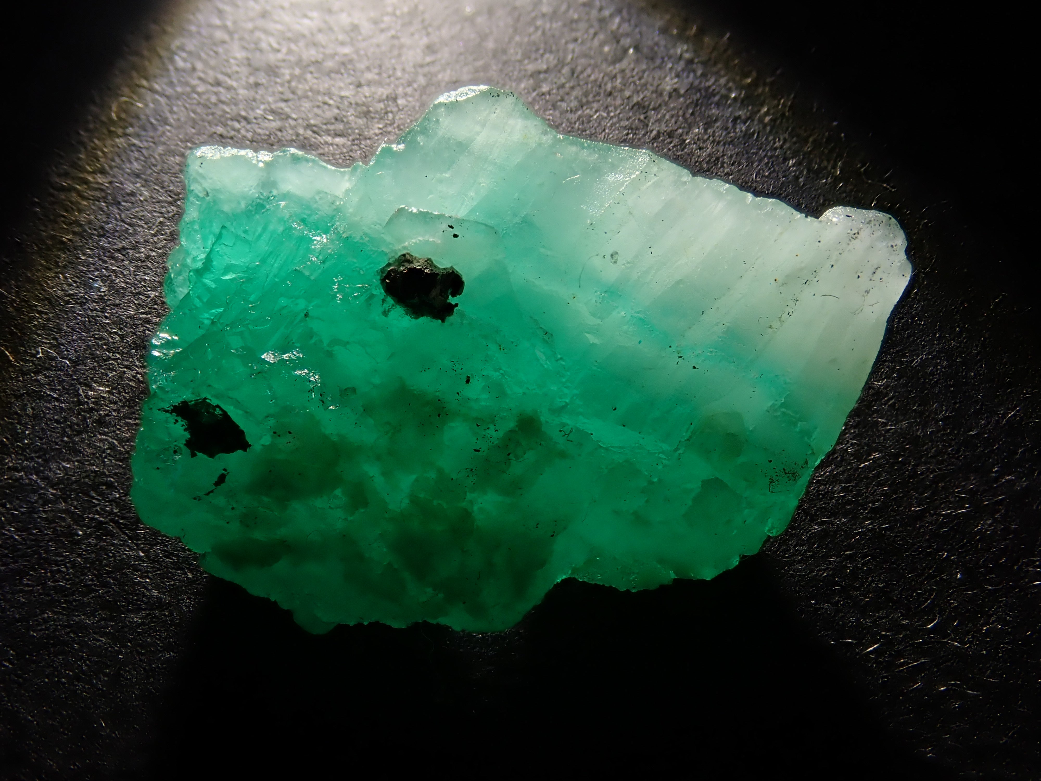 【12/9 22時販売】コロンビア産エメラルド 11.155ct原石(パイライト付き)