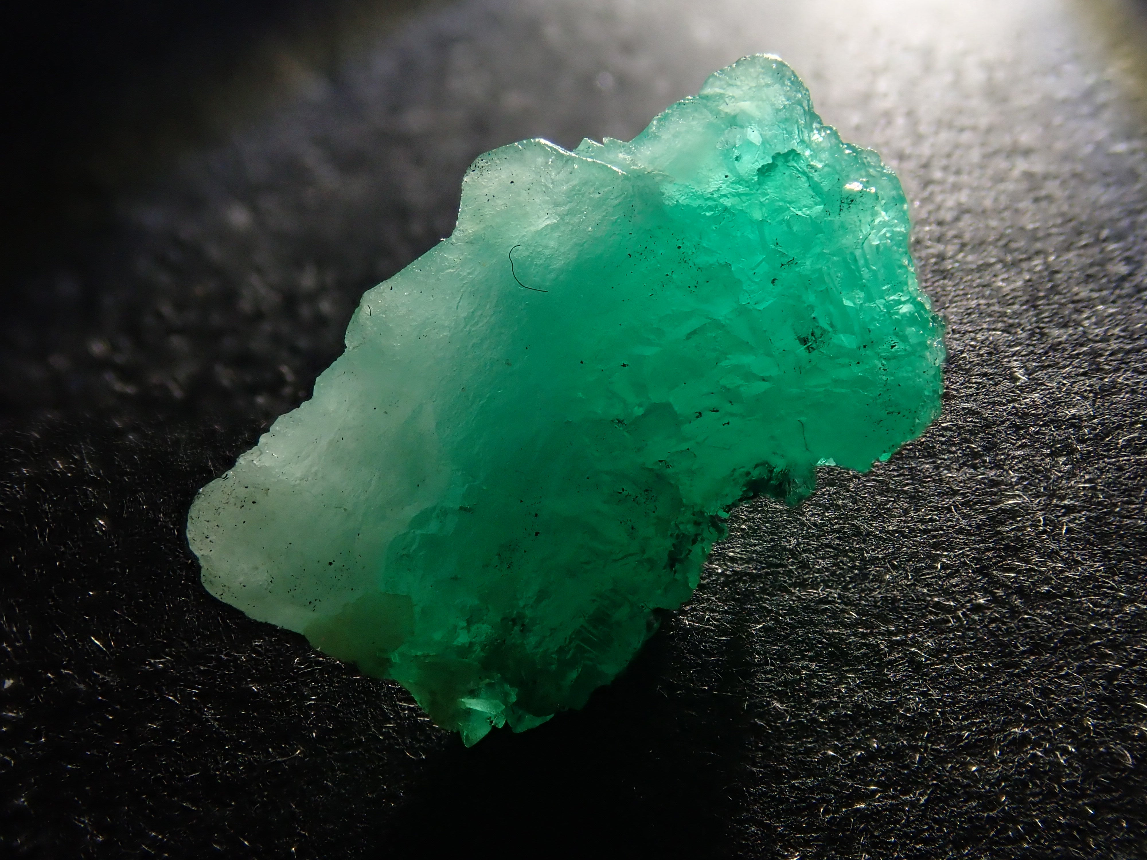 【12/14 22時販売】コロンビア産エメラルド 11.155ct原石(パイライト付き)