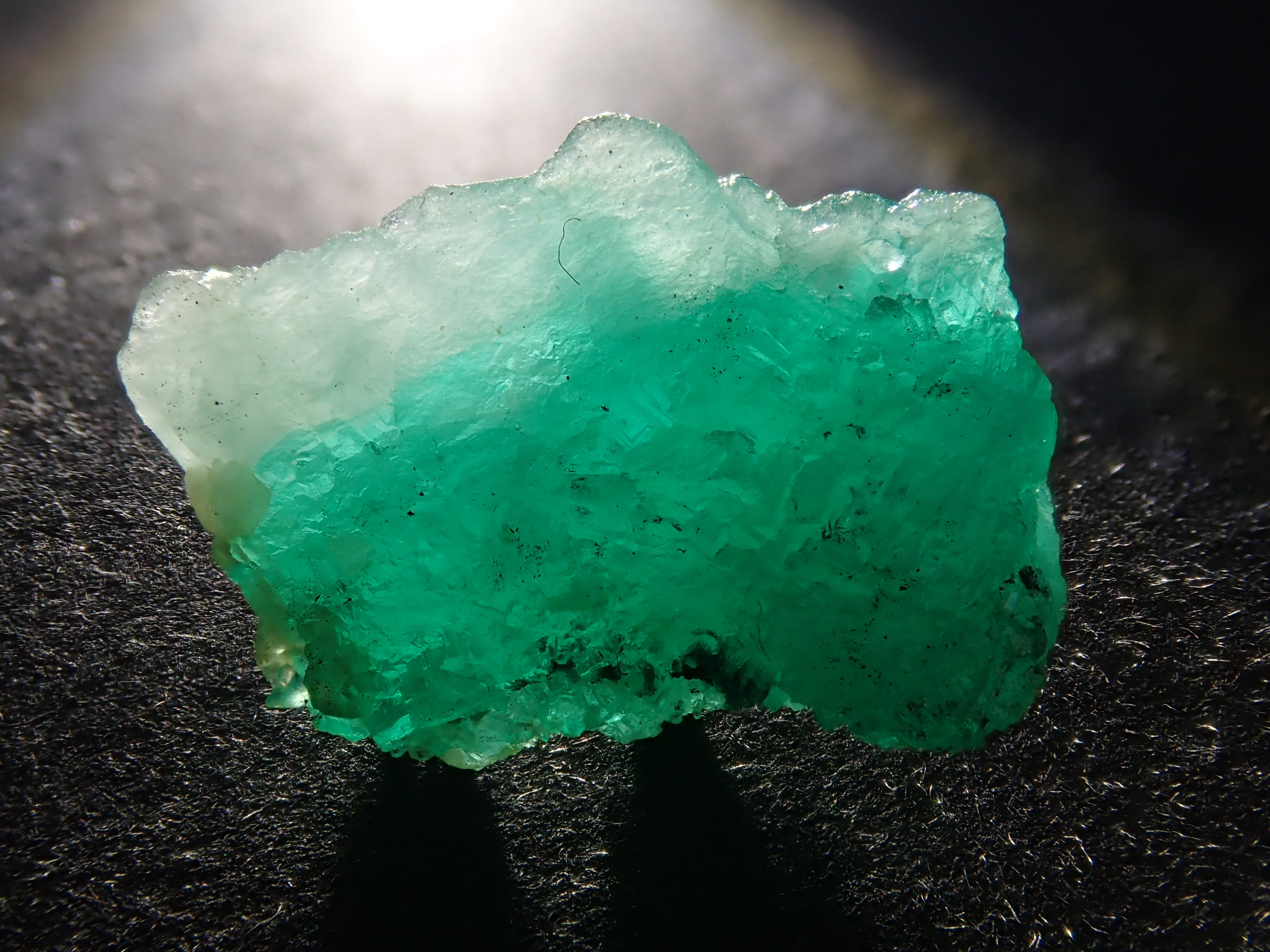 【12/9 22時販売】コロンビア産エメラルド 11.155ct原石(パイライト付き)