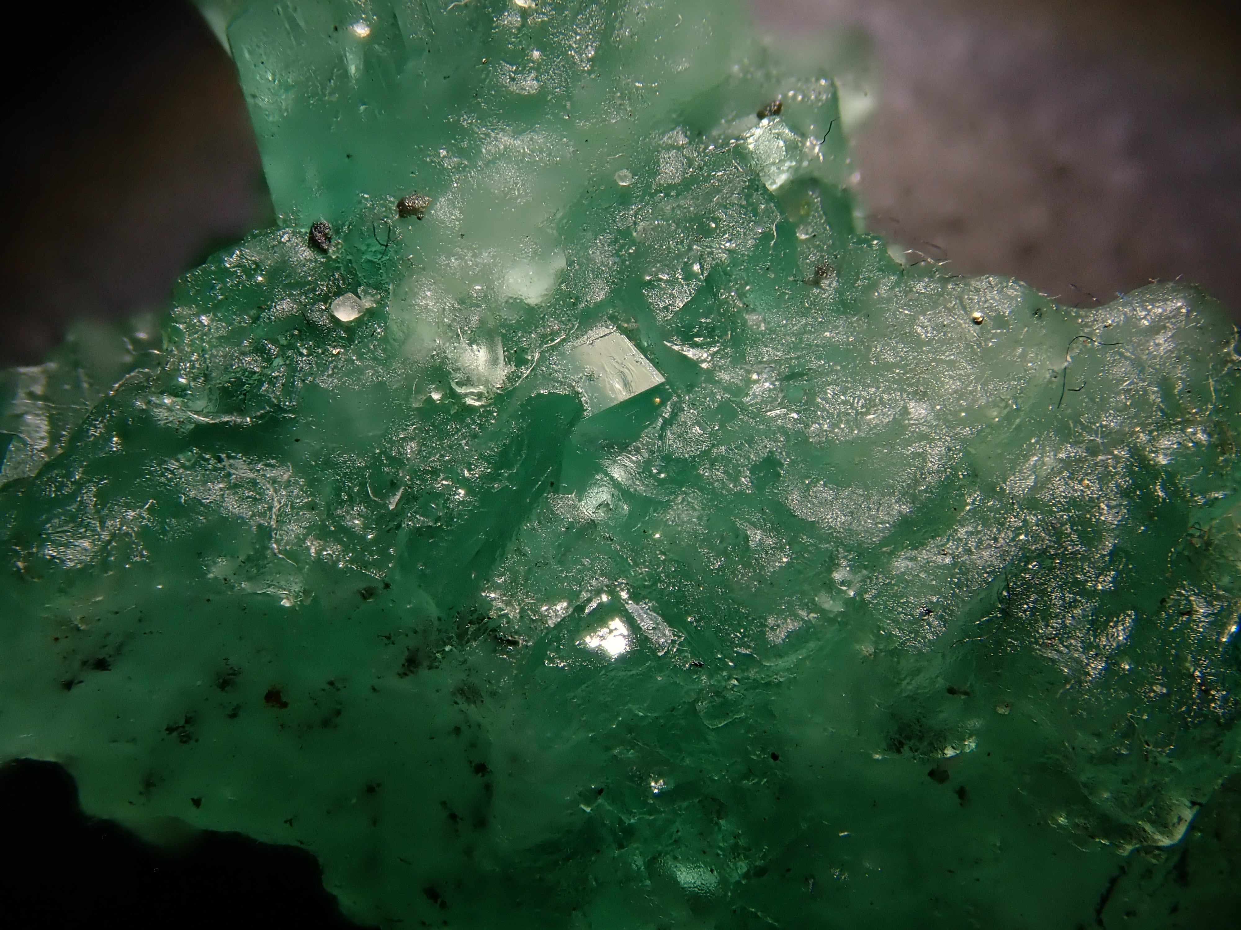 【12/20 22時販売】コロンビア産エメラルド 13.577ct原石