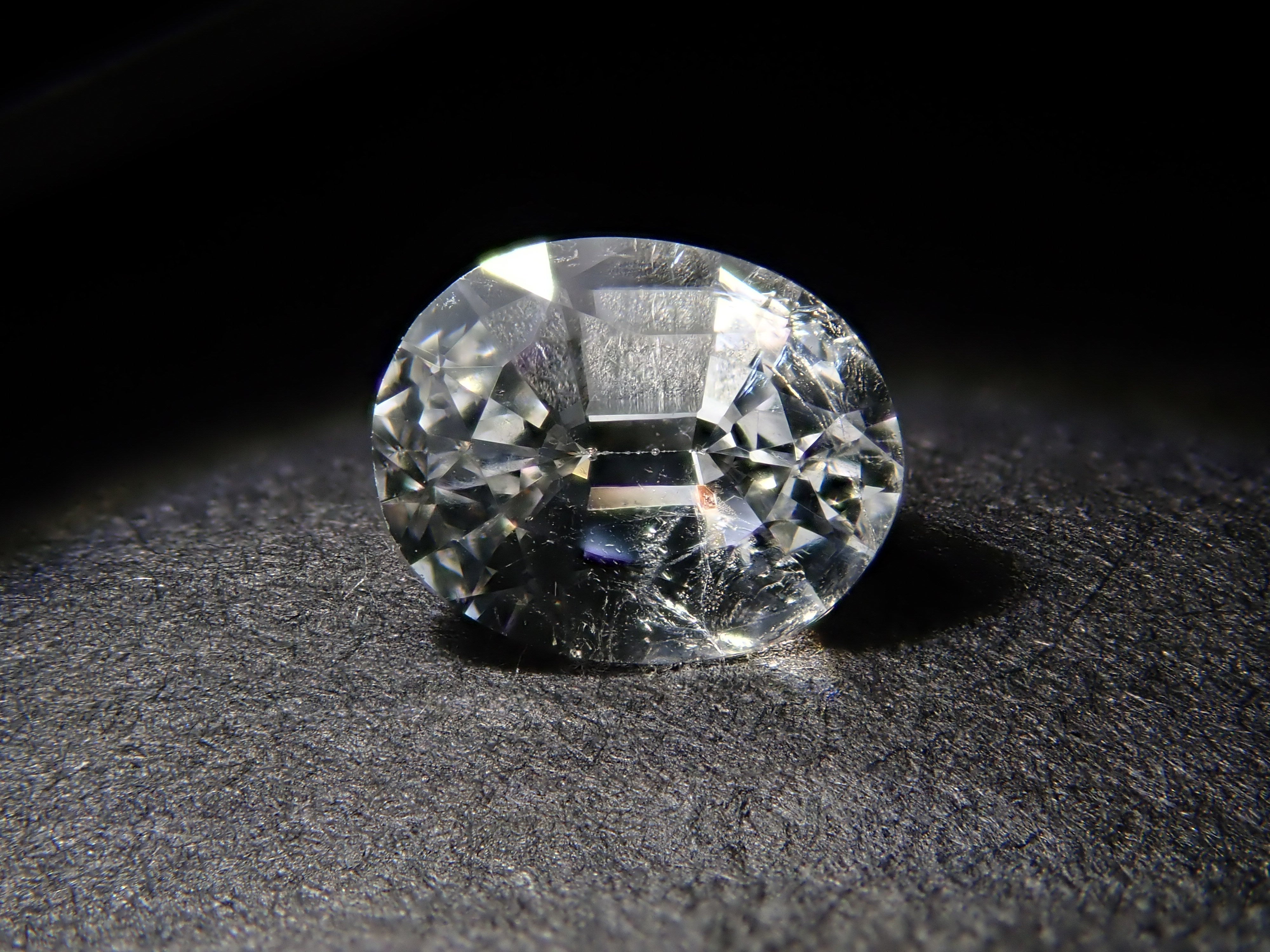 【12/21 22時販売】ミャンマー産リューコガーネット 0.542ctルース 鑑別書