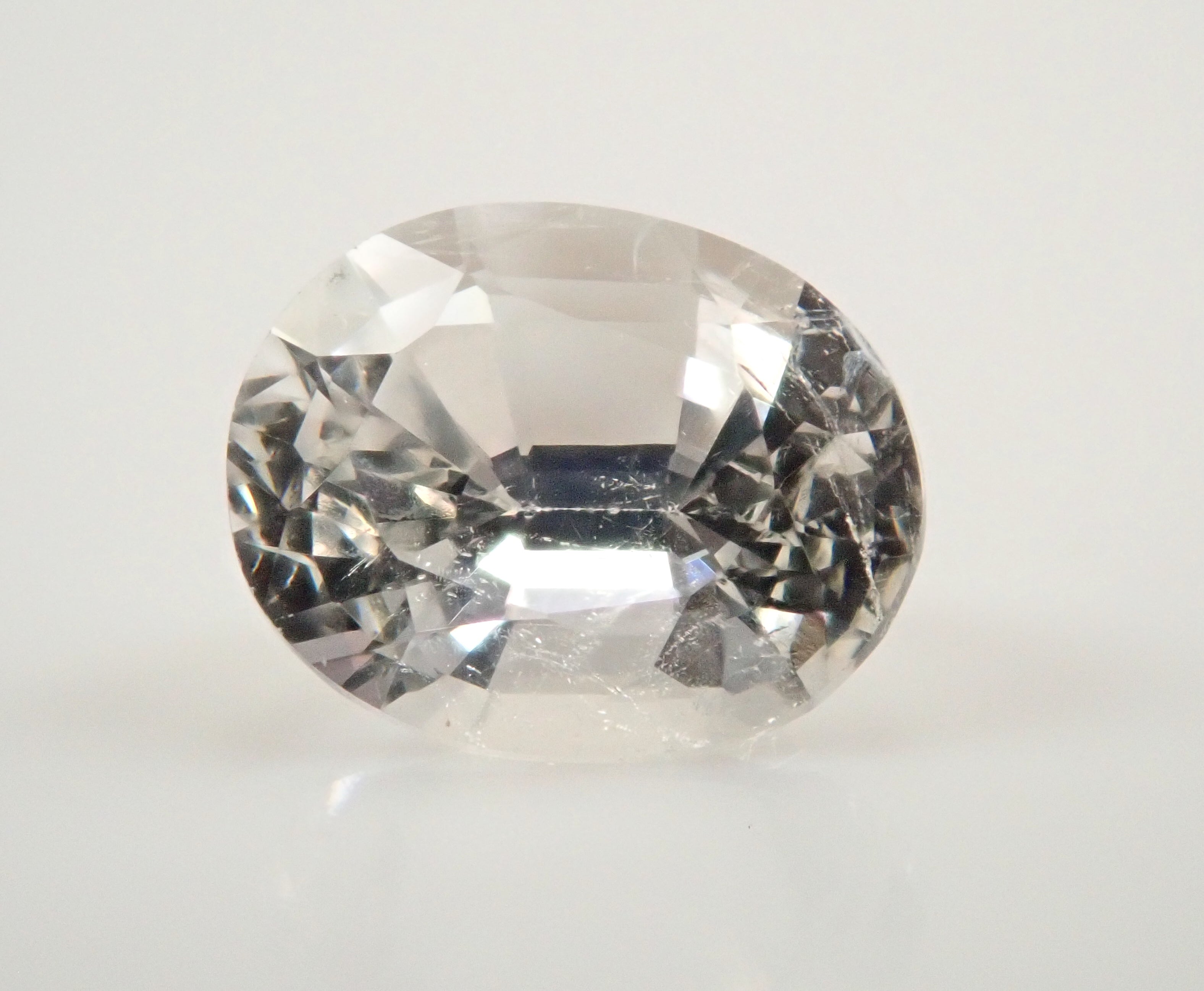 【12/21 22時販売】ミャンマー産リューコガーネット 0.542ctルース 鑑別書