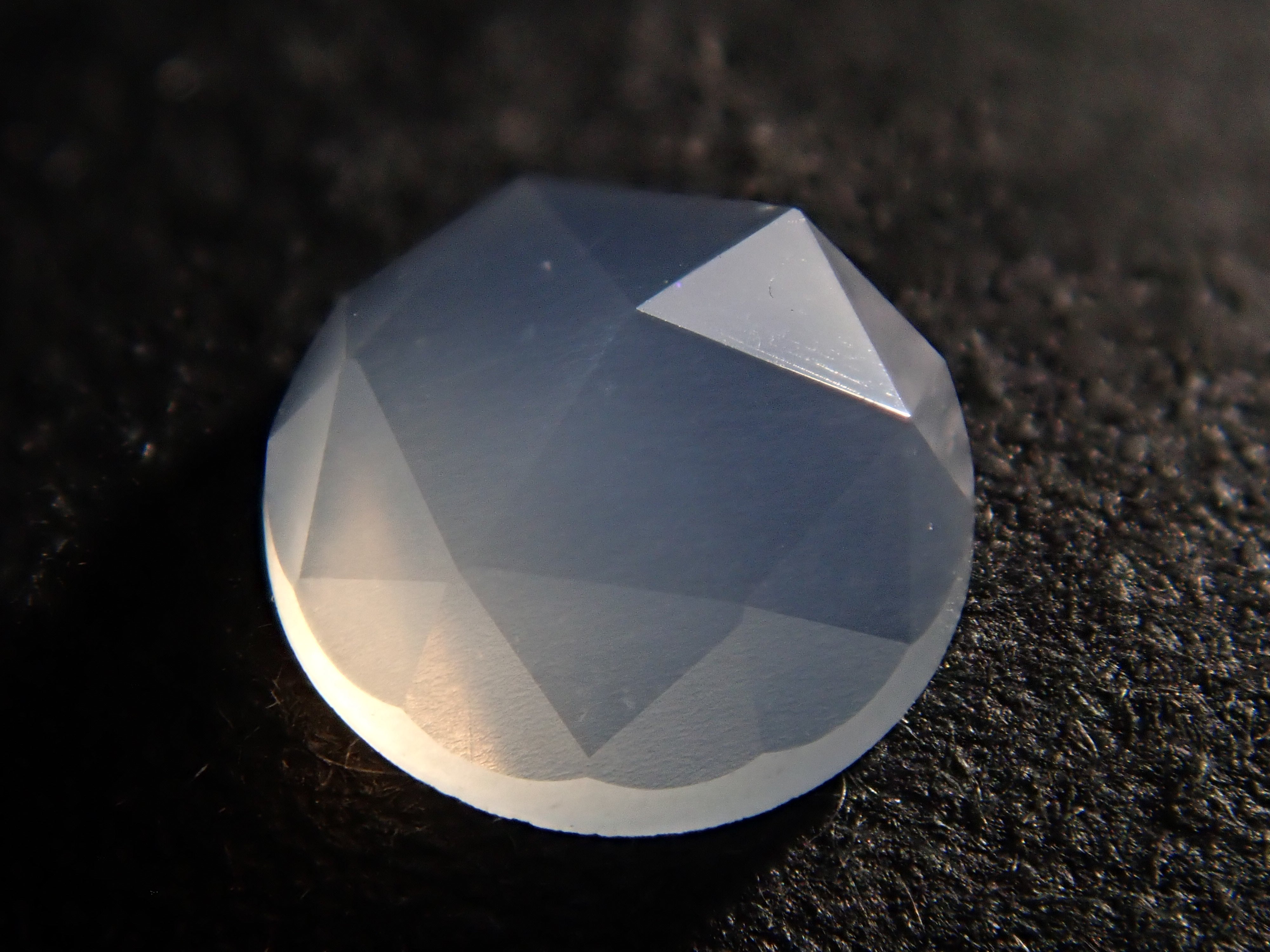 【12/14 22時販売】インド産ムーンストーン 5.1mm/0.426ctルース(ローズカット)