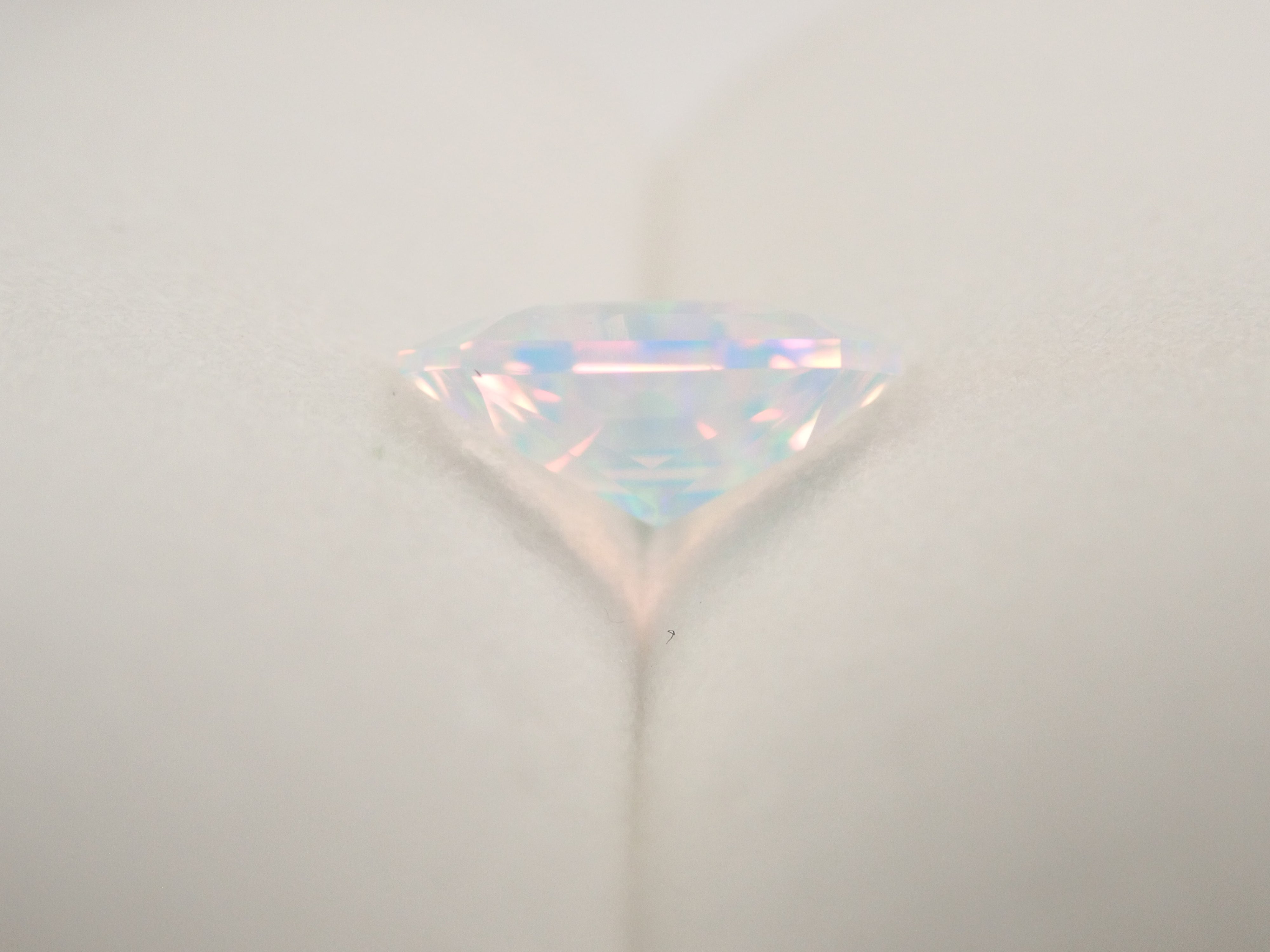 【12/12 22時販売】合成オパール 0.856ctルース(合成ウォーターオパール)