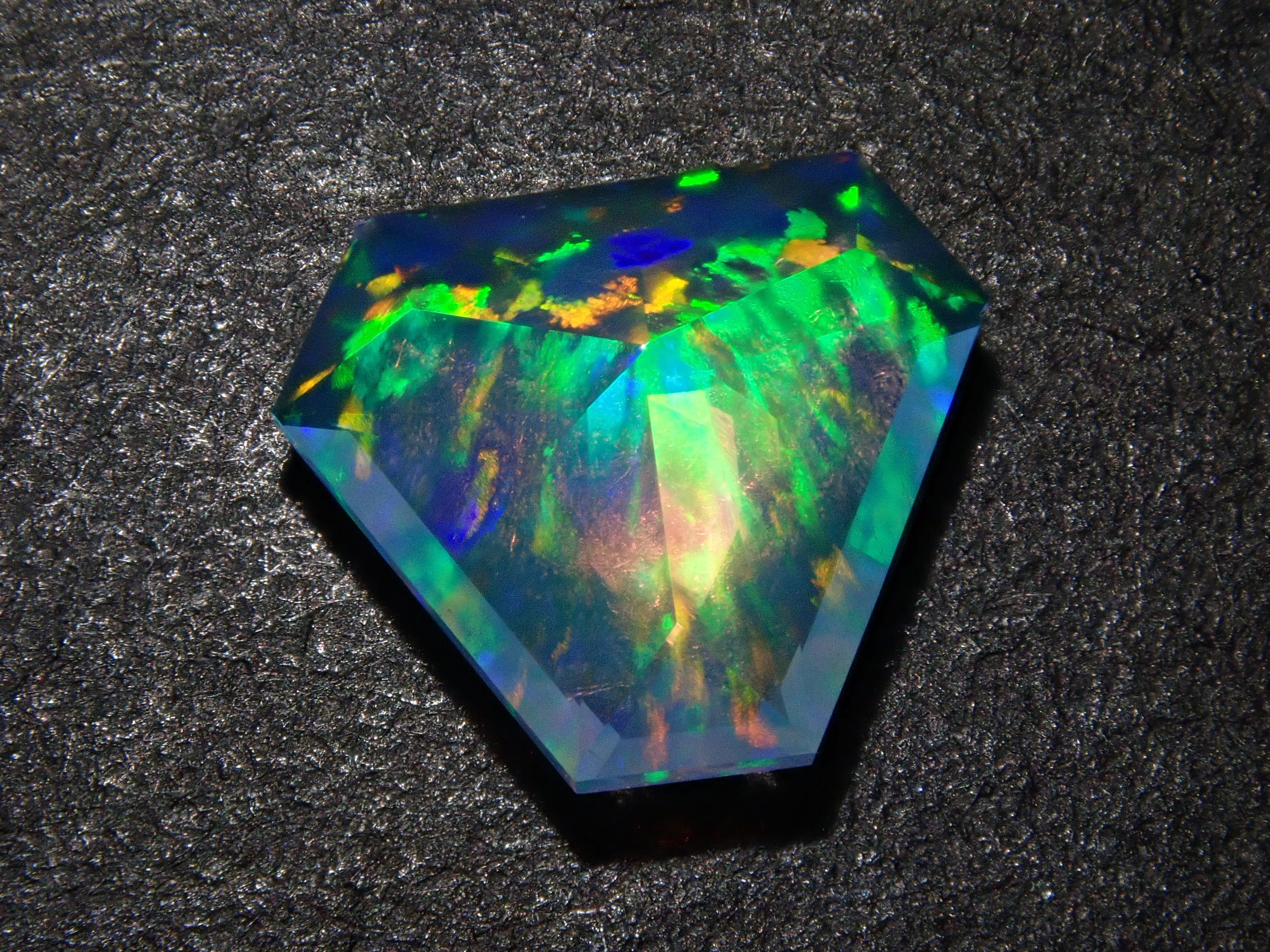 【12/12 22時販売】合成オパール 0.856ctルース(合成ウォーターオパール)