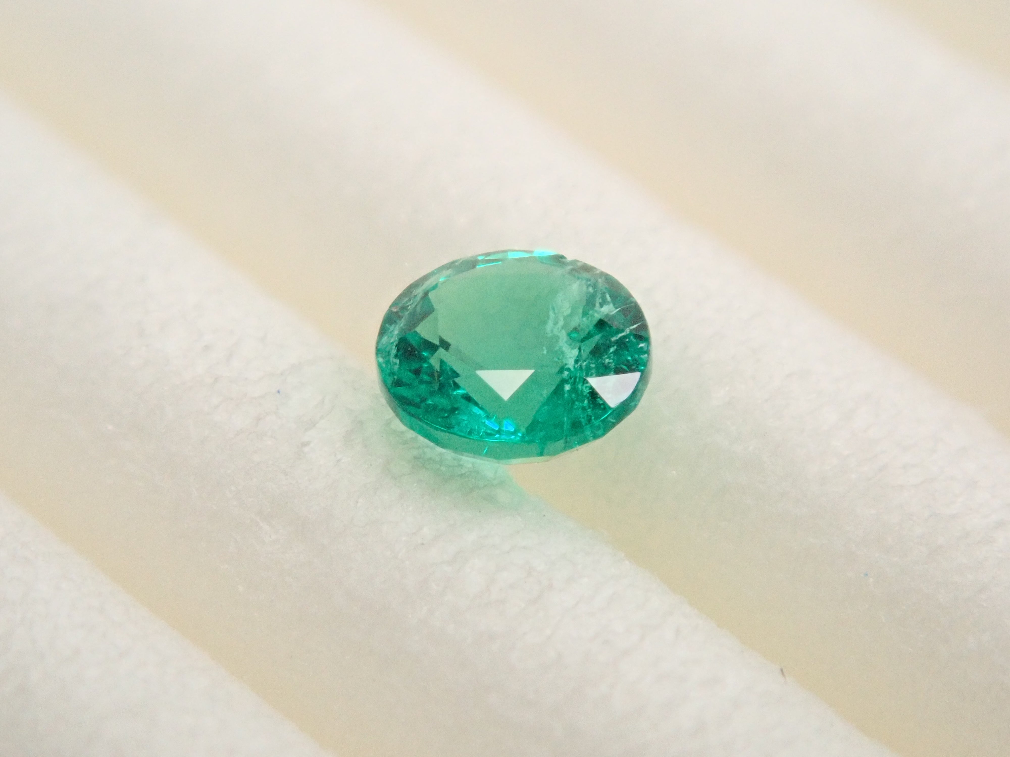 【12/10 22時販売】コロンビア産エメラルド 3.0mm/0.098ctルース