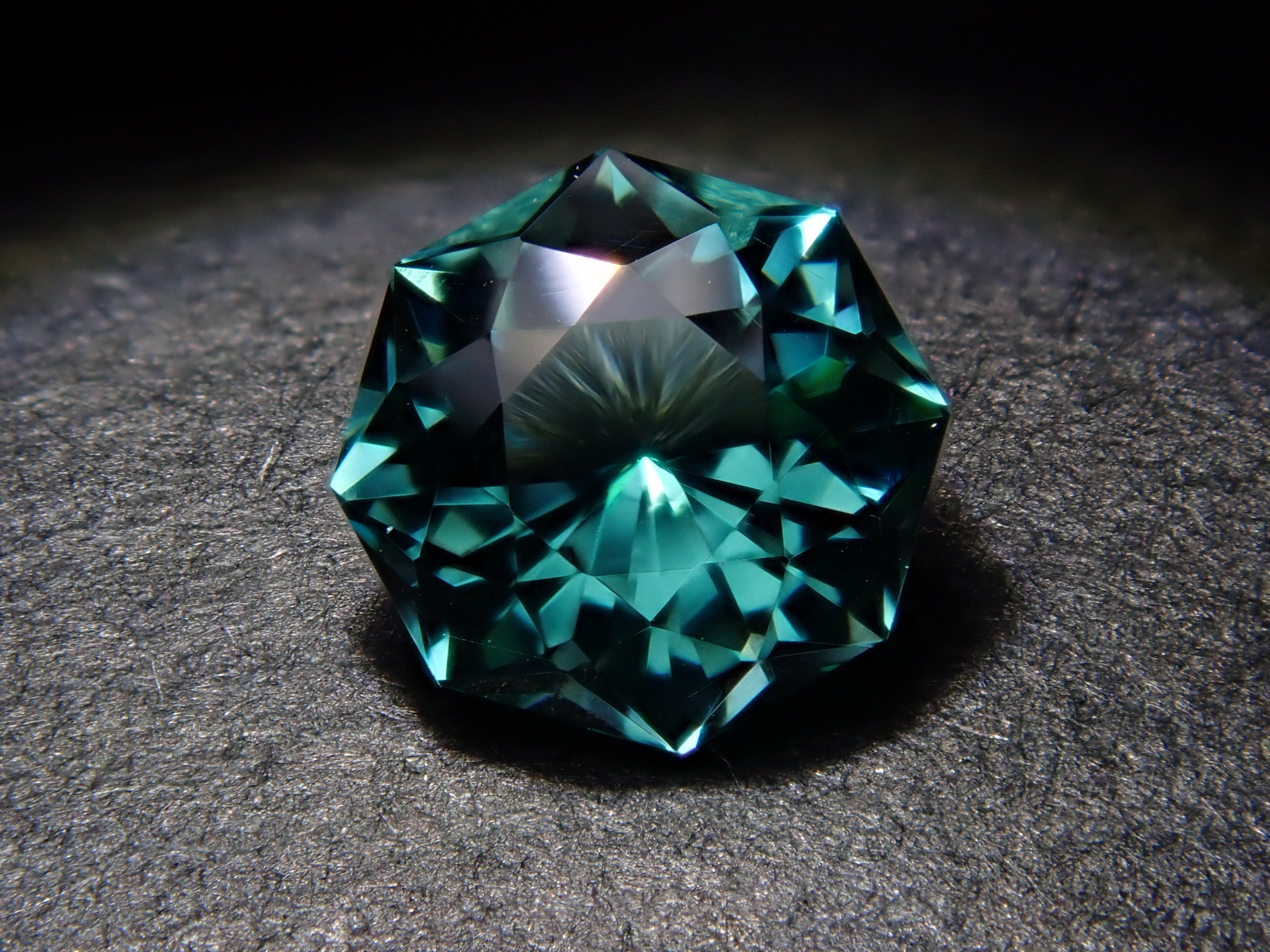 Synthetic quartz 0.430ct loose stone