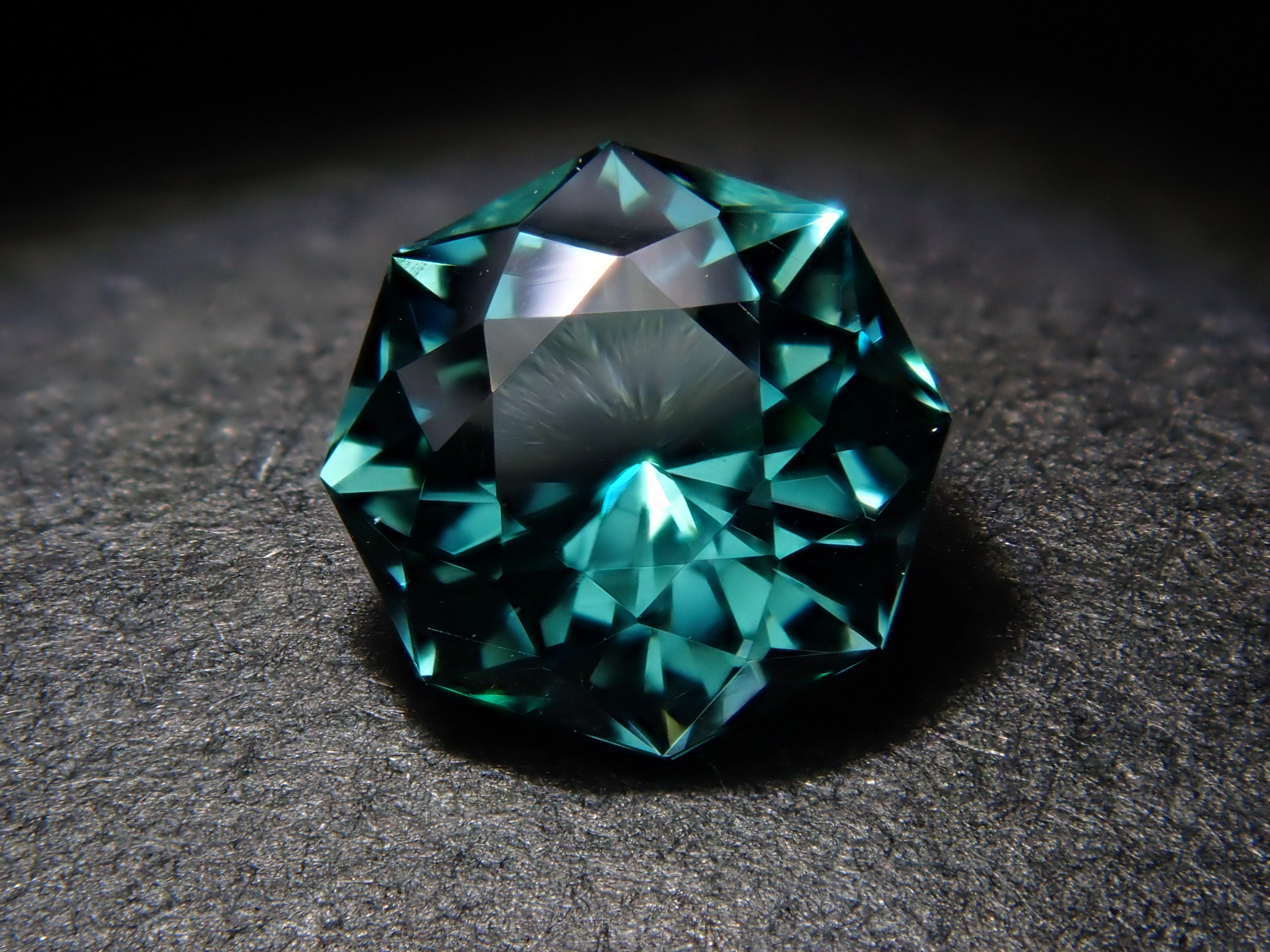 Synthetic quartz 0.430ct loose stone