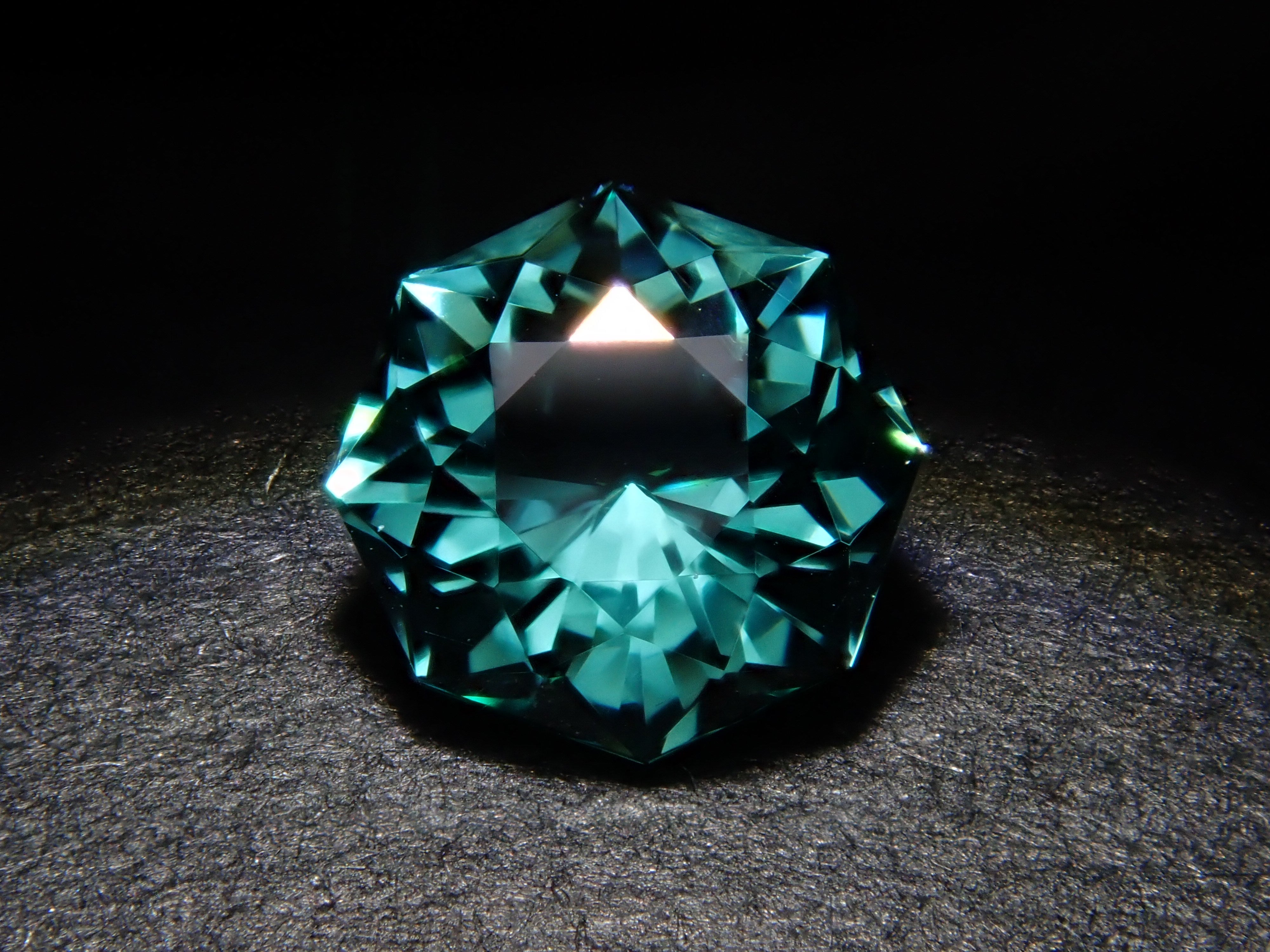 【12/12 22時販売】合成クォーツ 0.430ctルース(合成グリーンクォーツ)