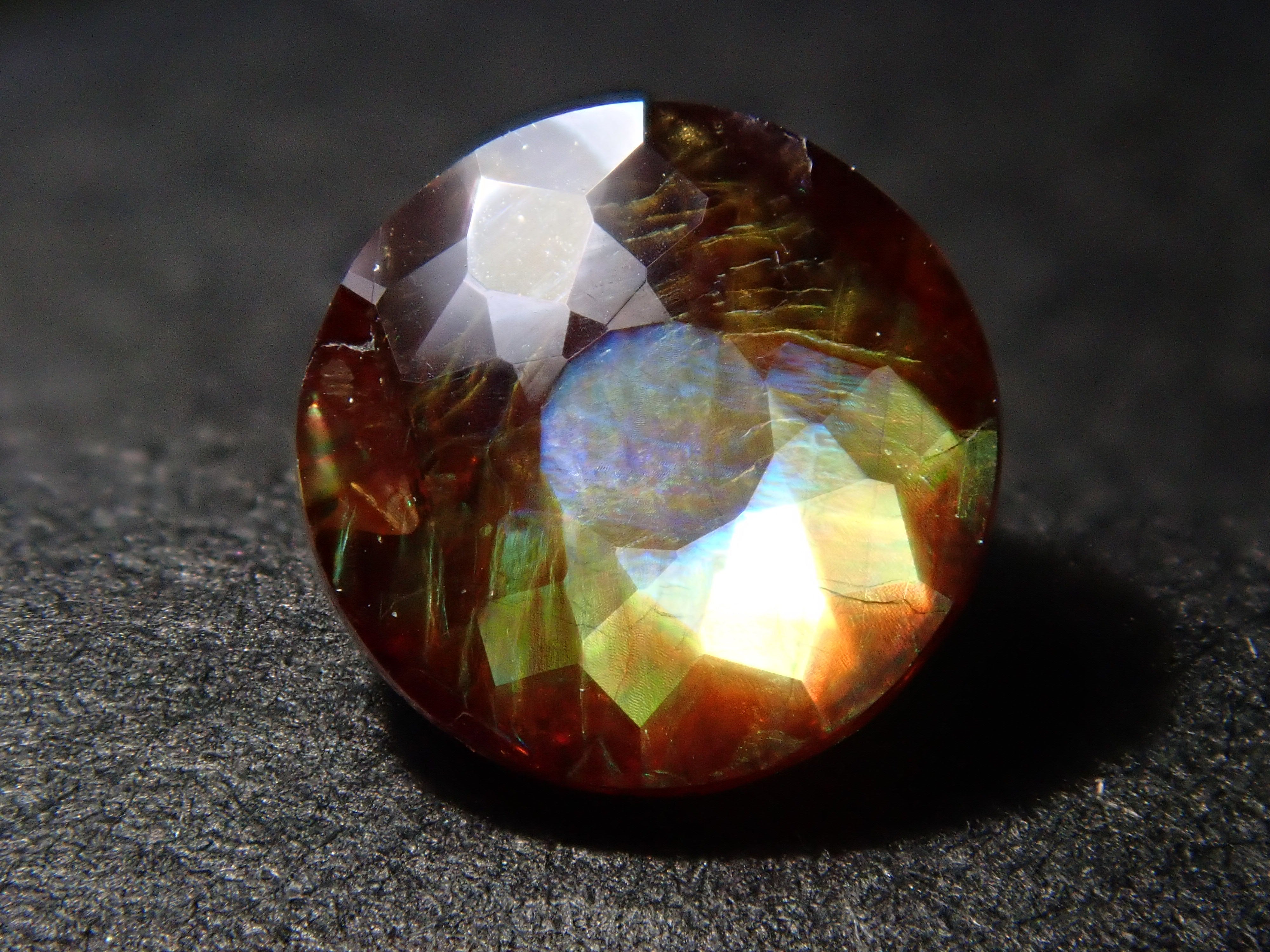 Rainbow Garnet (Andradite Garnet) 0.771ct Loose Stone from Tenkawa Village, Nara Prefecture