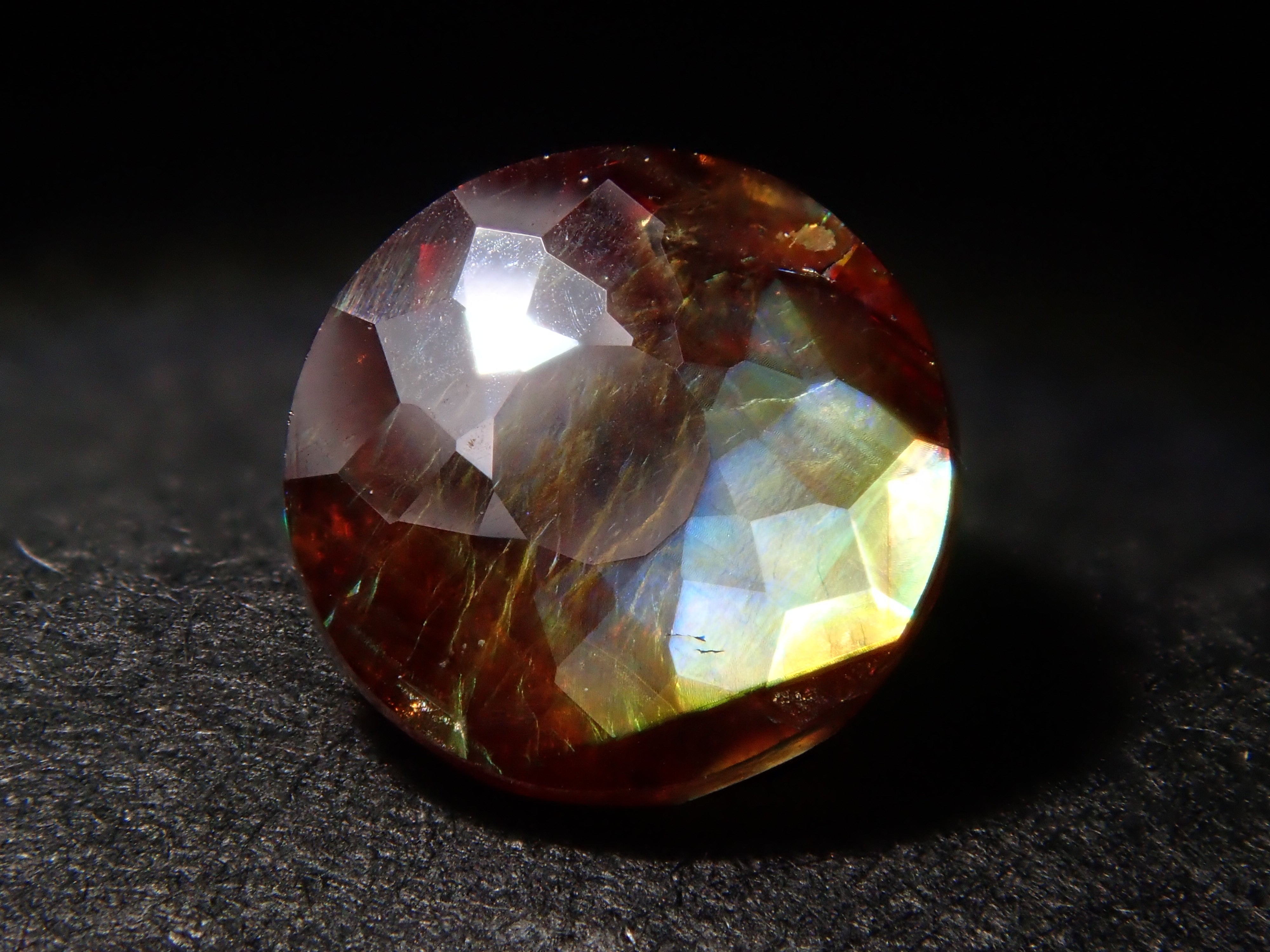 Rainbow Garnet (Andradite Garnet) 0.771ct Loose Stone from Tenkawa Village, Nara Prefecture