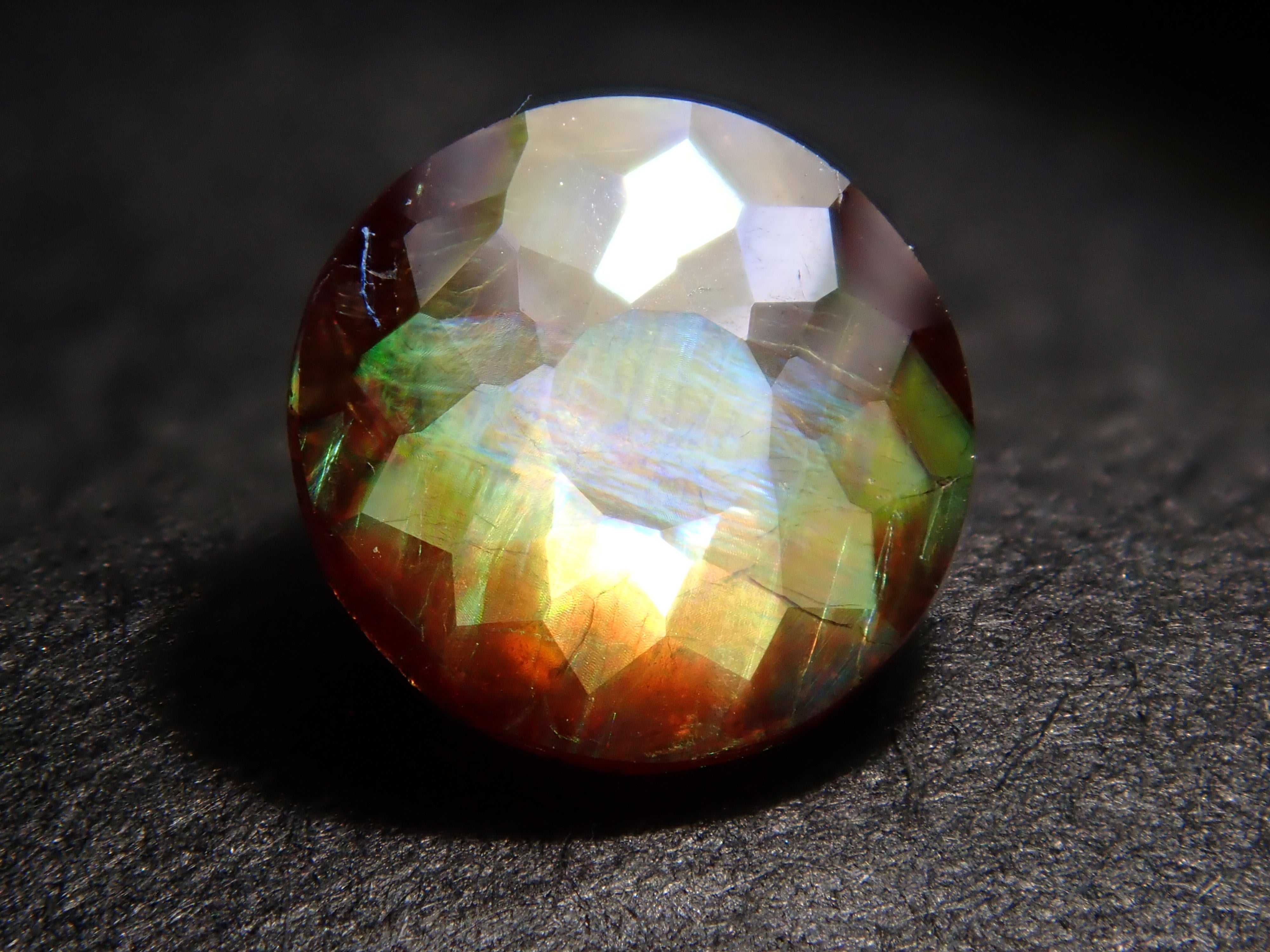 Rainbow Garnet (Andradite Garnet) 0.771ct Loose Stone from Tenkawa Village, Nara Prefecture