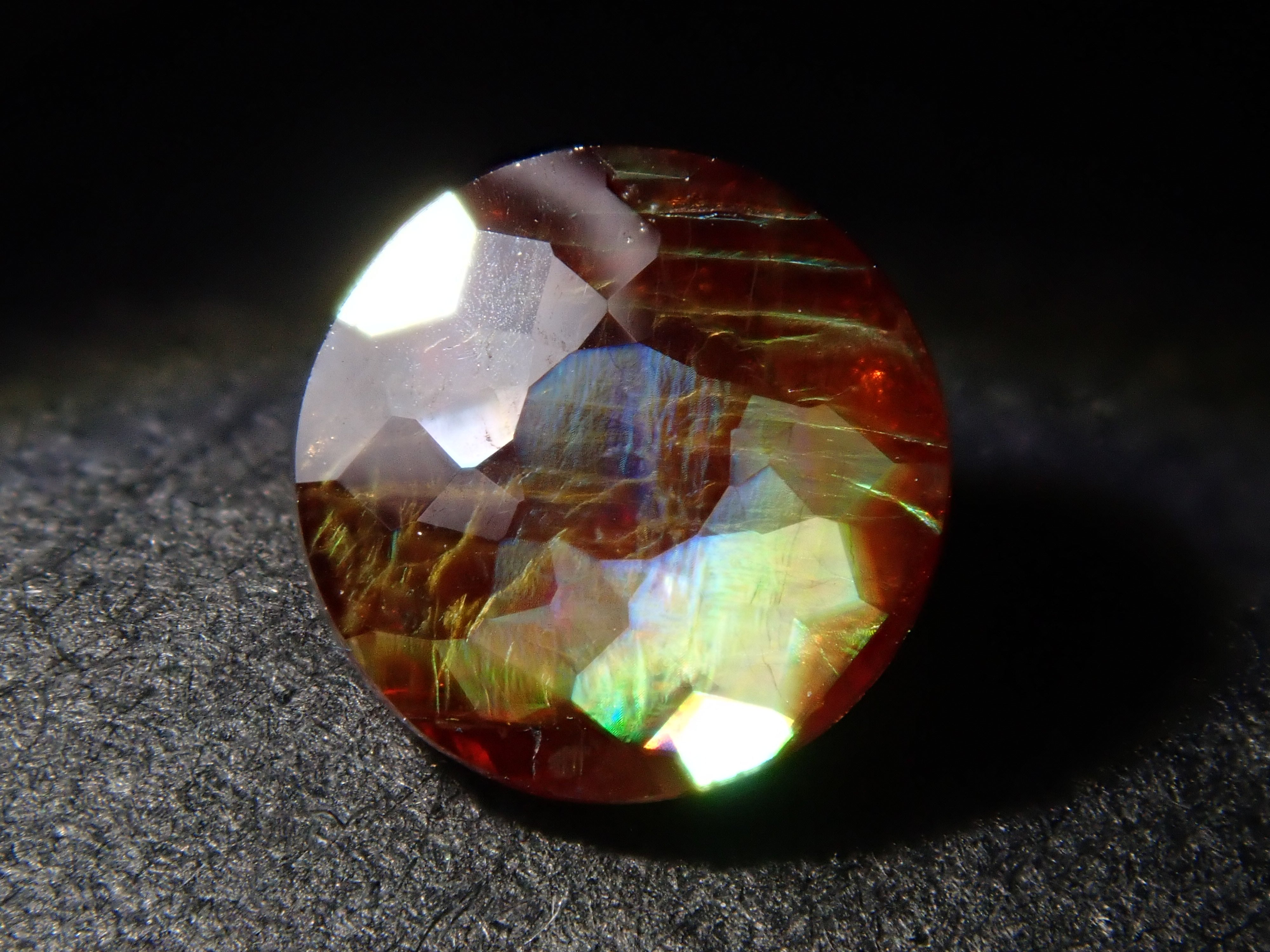 Rainbow Garnet (Andradite Garnet) 0.771ct Loose Stone from Tenkawa Village, Nara Prefecture