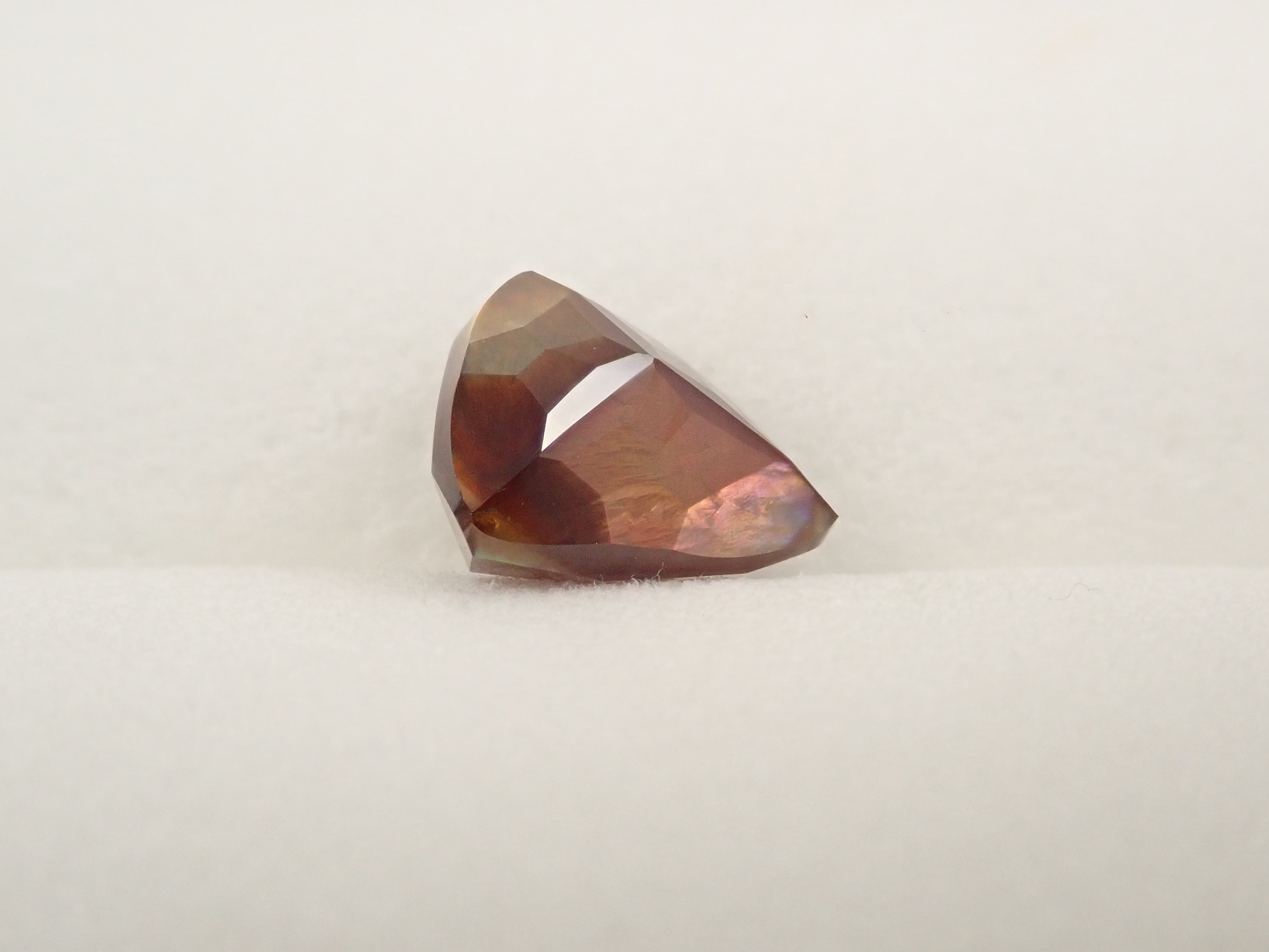 Rainbow Garnet (Andradite Garnet) 2.365ct Loose Stone from Tenkawa Village, Nara Prefecture