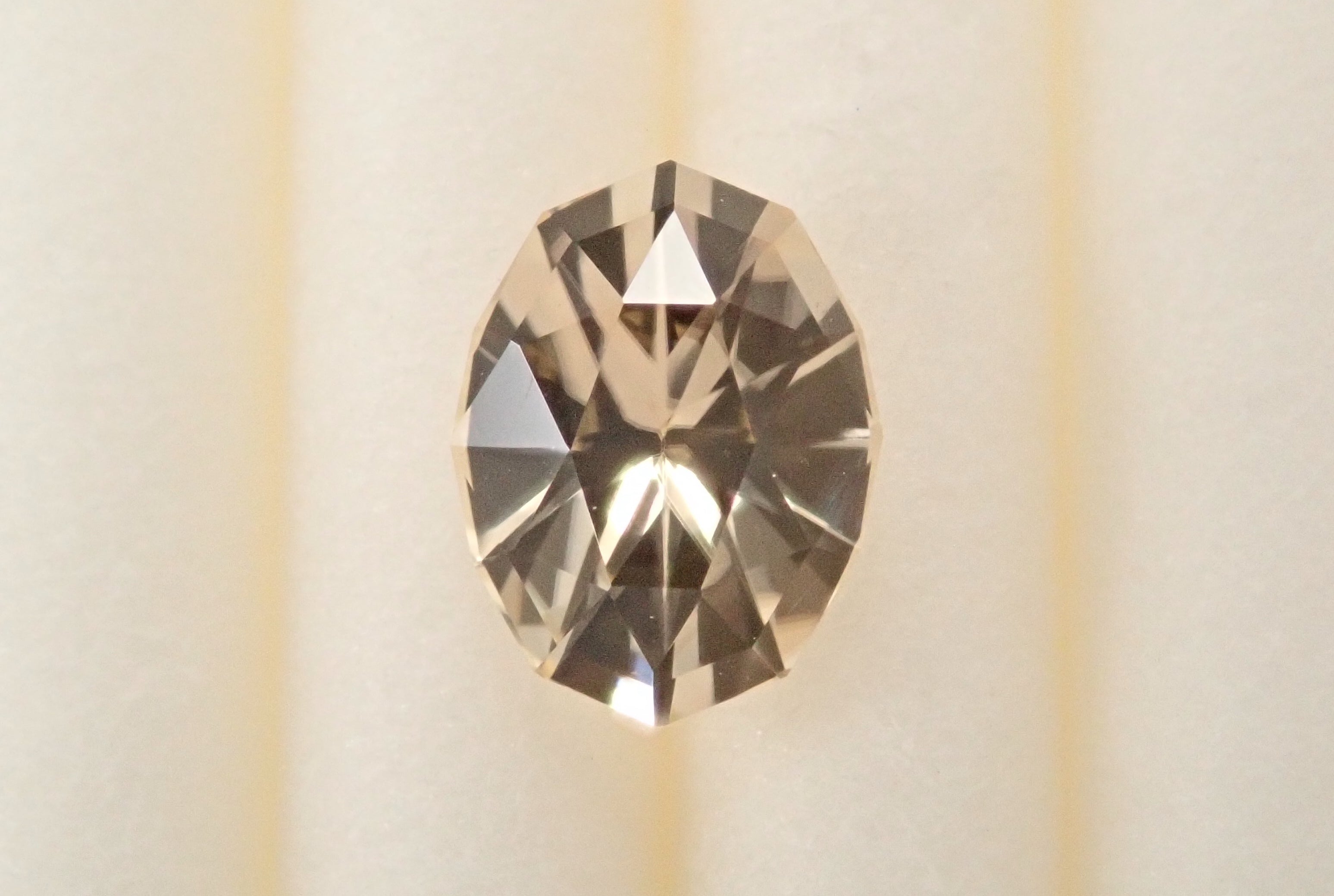 【12/14 22時販売】スリランカ産シンハライト 0.434ctルース