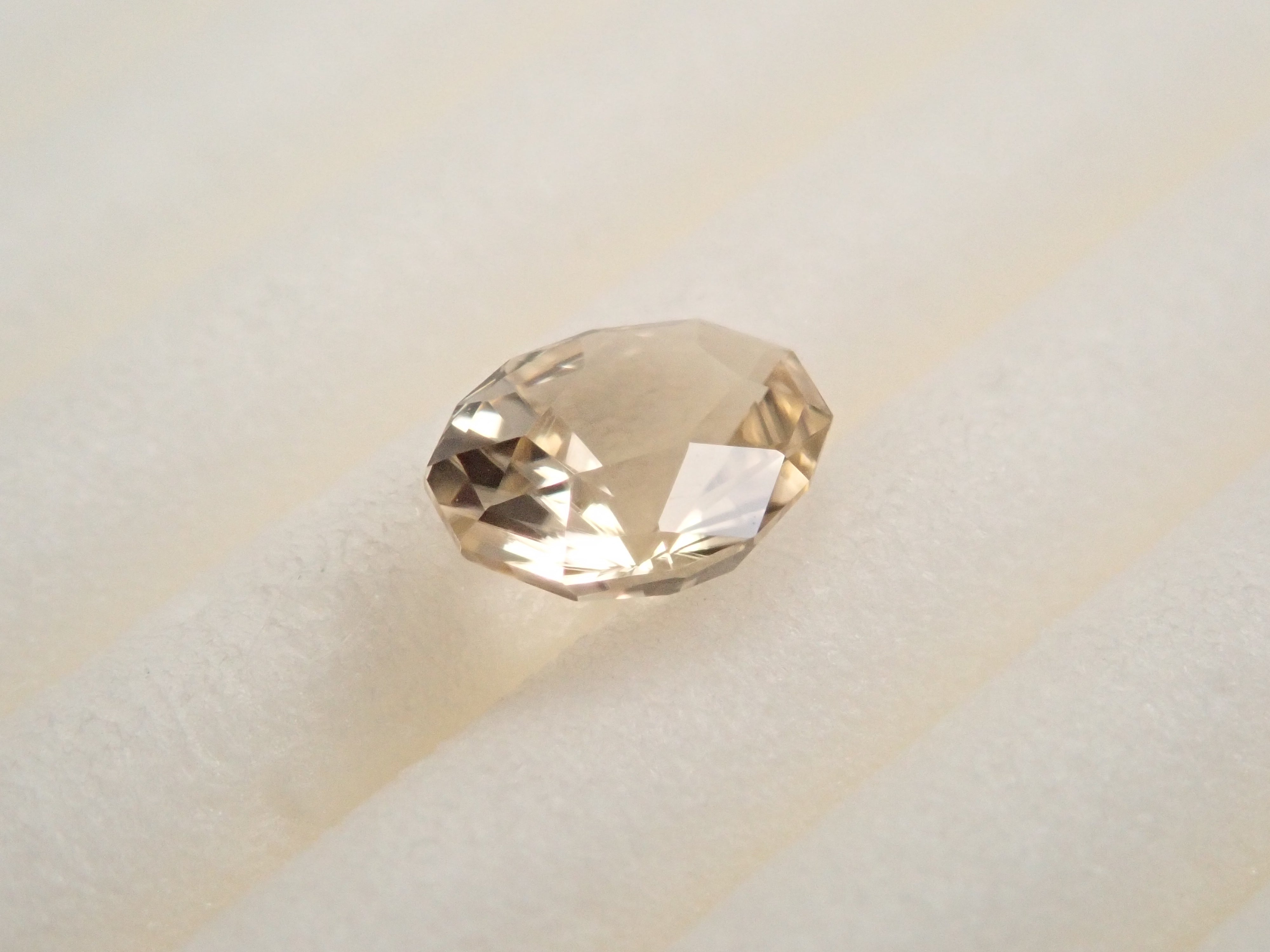 【12/14 22時販売】スリランカ産シンハライト 0.434ctルース