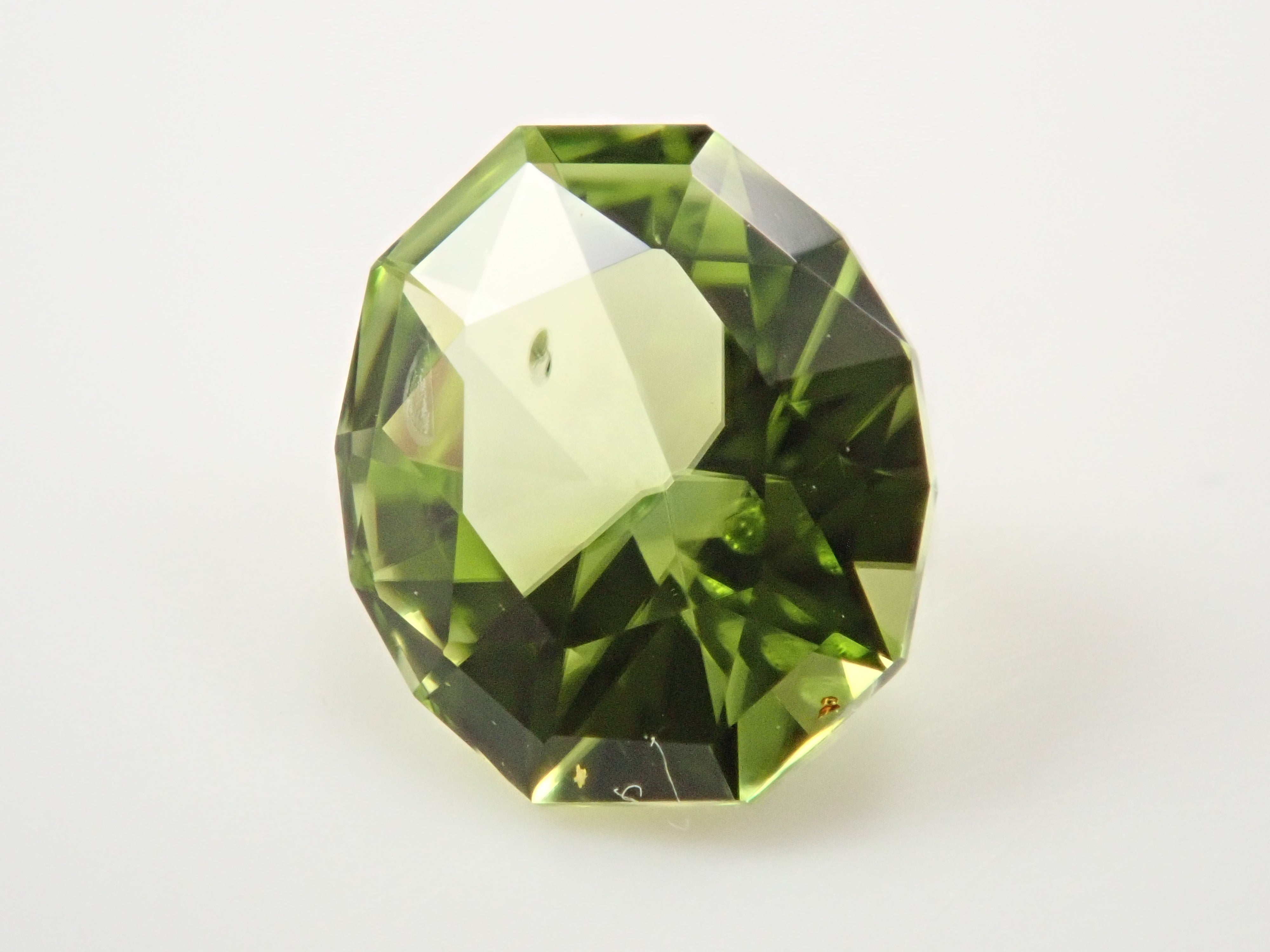 【12/9 22時販売】アメリカ産ペリドット 0.855ctルース(リリーパッドインクルージョン)