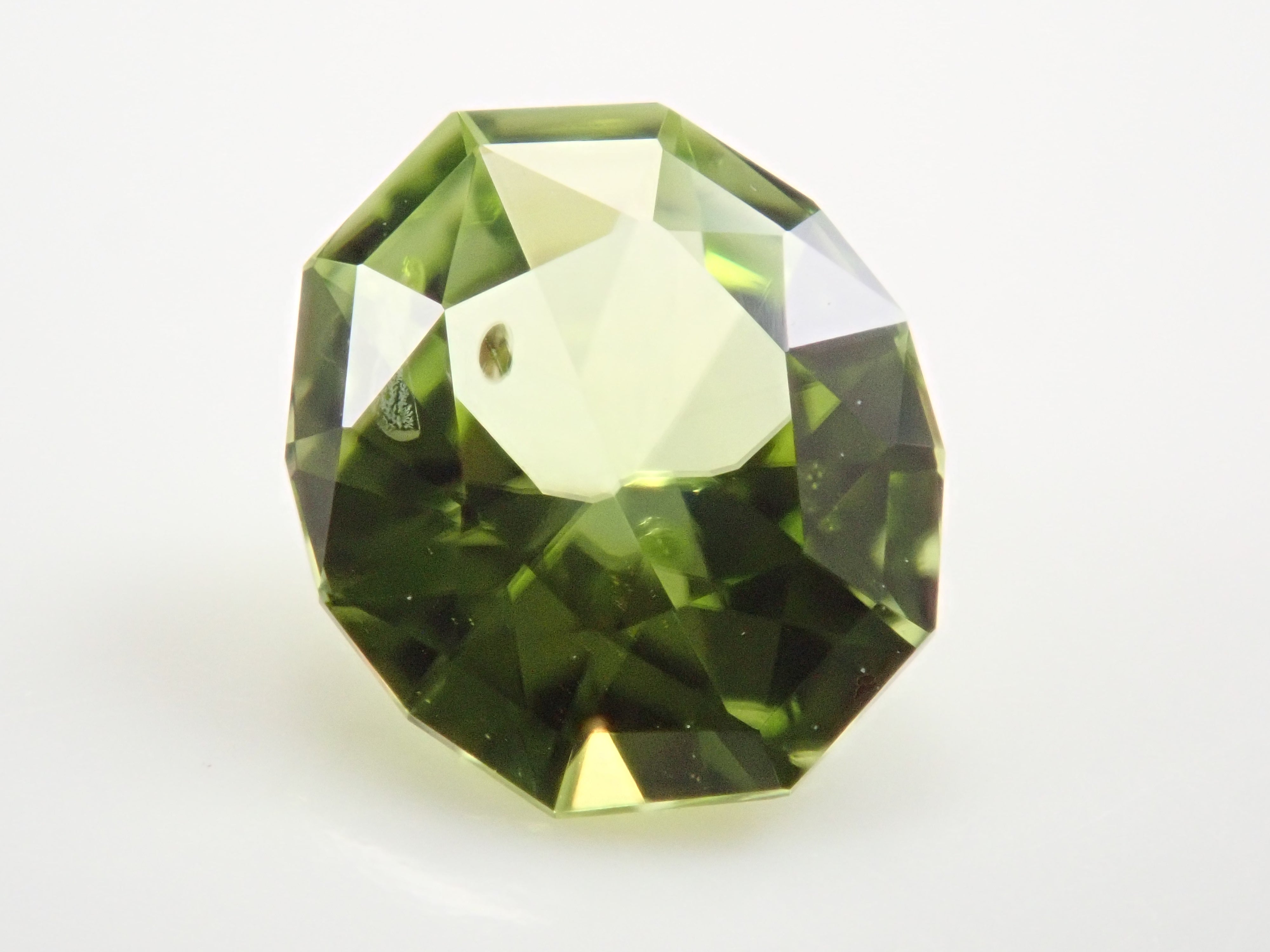 【12/9 22時販売】アメリカ産ペリドット 0.855ctルース(リリーパッドインクルージョン)