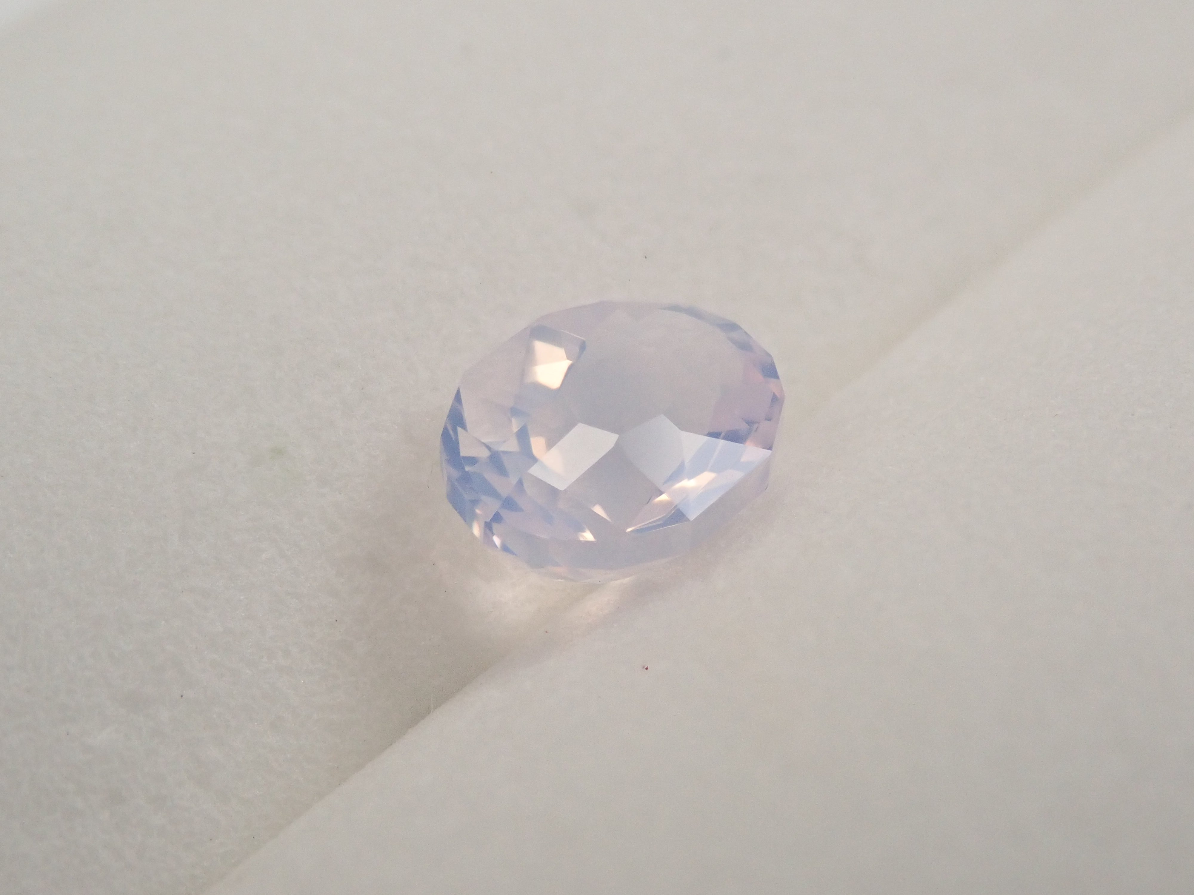 【12/9 22時販売】ブラジル産ラベンダークォーツ(スコロライト) 0.994ctルース