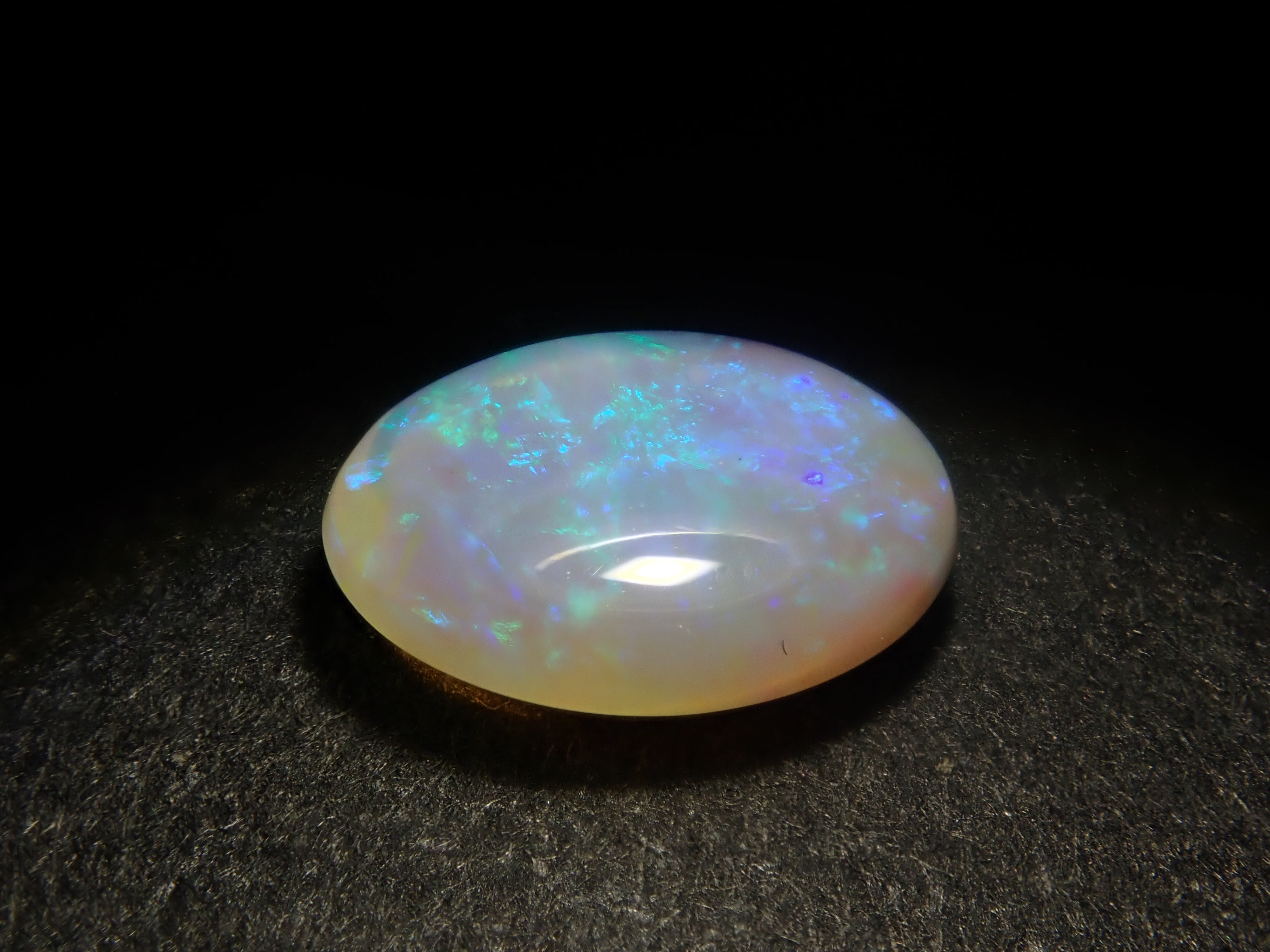 【12/13 22時販売】《限定9石》オーストラリア産ブラックオパール(セミブラックオパール含む)ガチャ1石ルース(おまけホワイトオパール1石付き)《複数購入割引有》