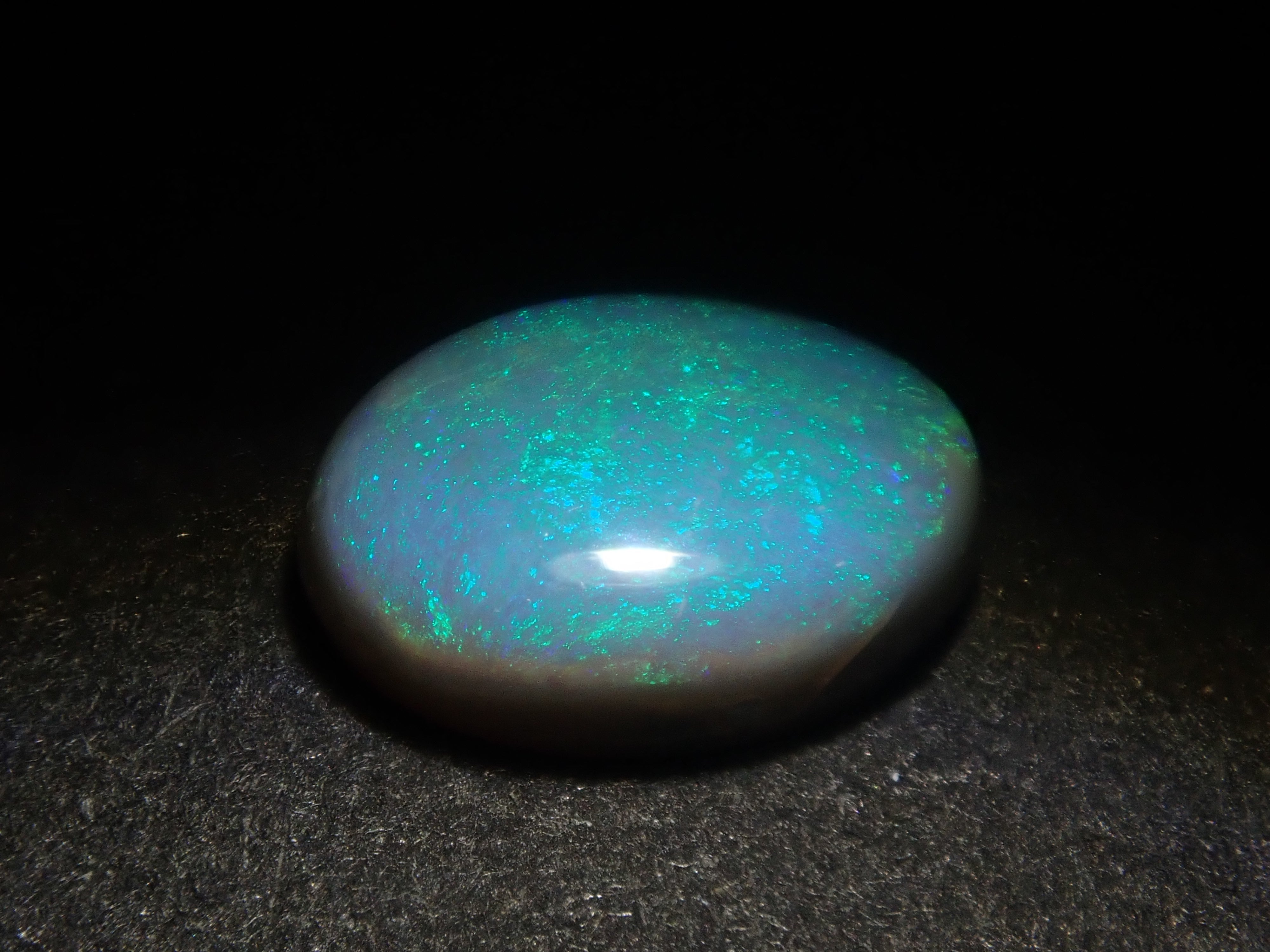 【12/13 22時販売】《限定9石》オーストラリア産ブラックオパール(セミブラックオパール含む)ガチャ1石ルース(おまけホワイトオパール1石付き)《複数購入割引有》