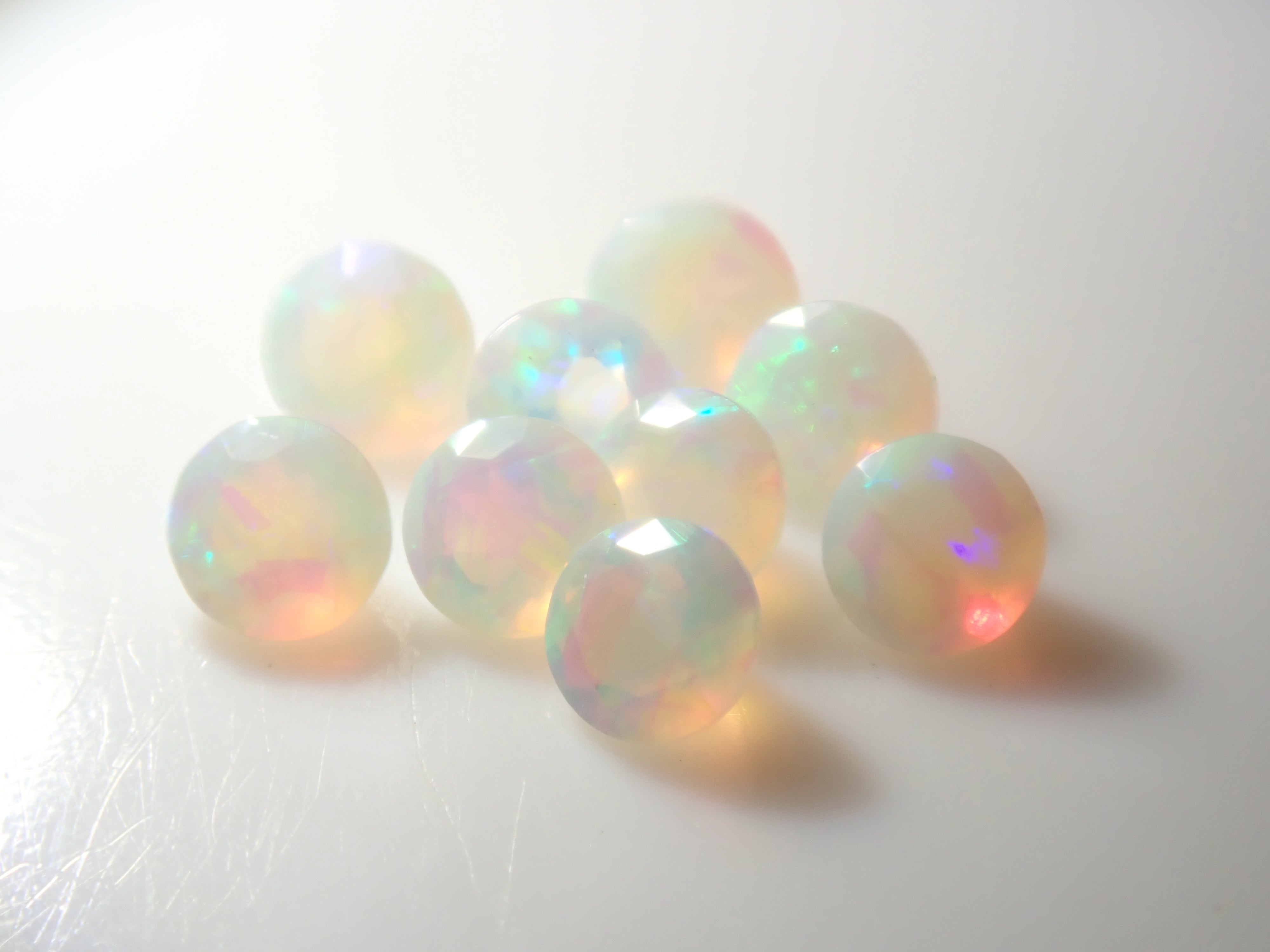 【12/13 22時販売】《限定9石》オーストラリア産ブラックオパール(セミブラックオパール含む)ガチャ1石ルース(おまけホワイトオパール1石付き)《複数購入割引有》