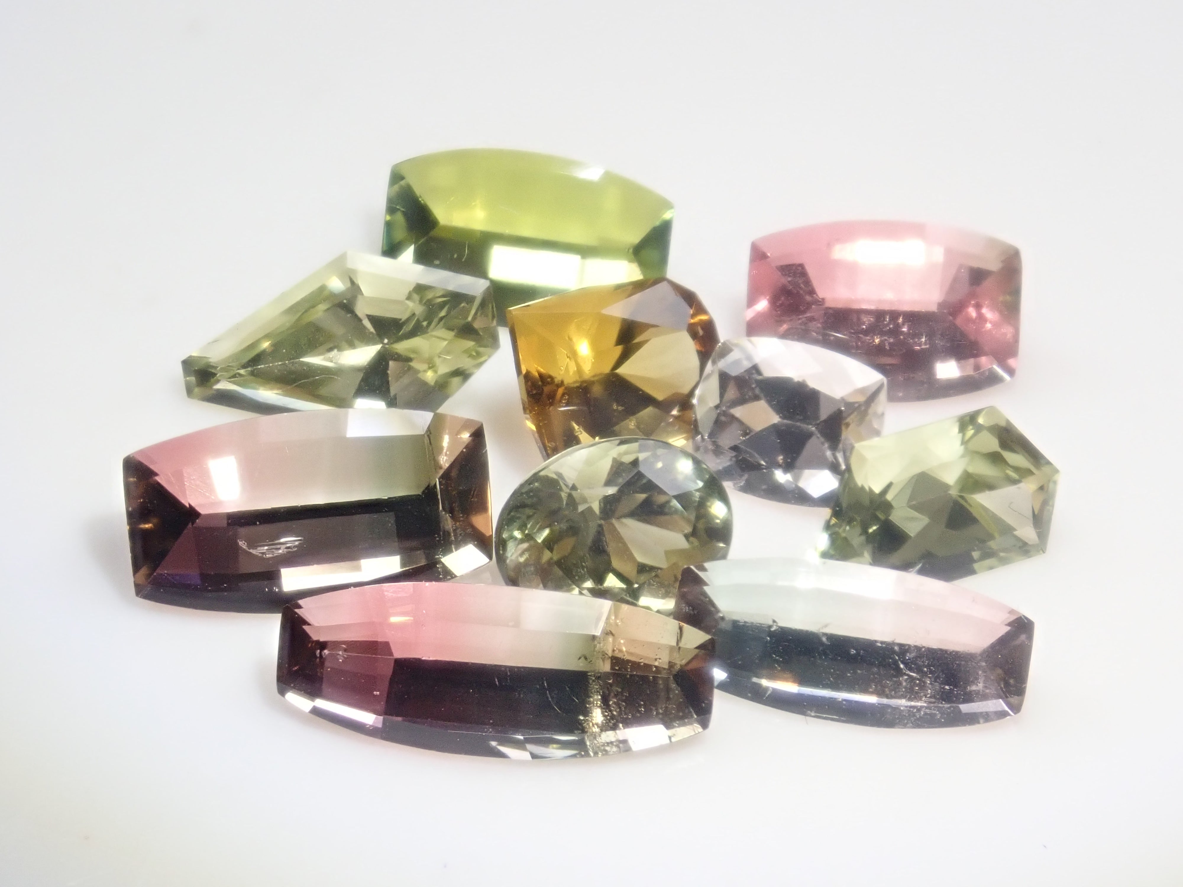 【12/13 22時販売】《限定13石》5万円相当のインディコライトトルマリンや6万円相当のルベライトなどトルマリンガチャ💎さらにカナリーイエロートルマリン1石付き《複数購入割引有》