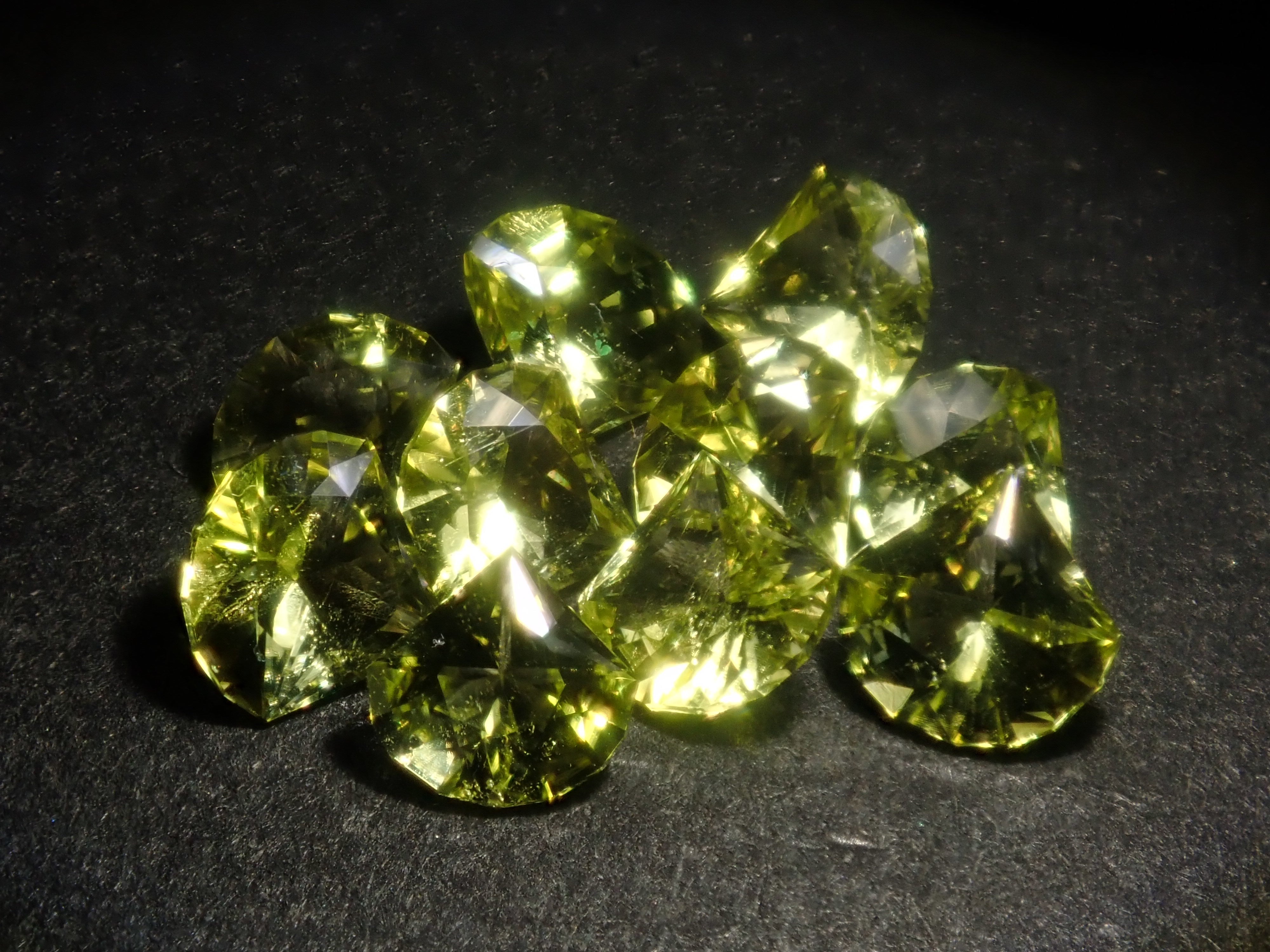 【12/13 22時販売】《限定13石》5万円相当のインディコライトトルマリンや6万円相当のルベライトなどトルマリンガチャ💎さらにカナリーイエロートルマリン1石付き《複数購入割引有》