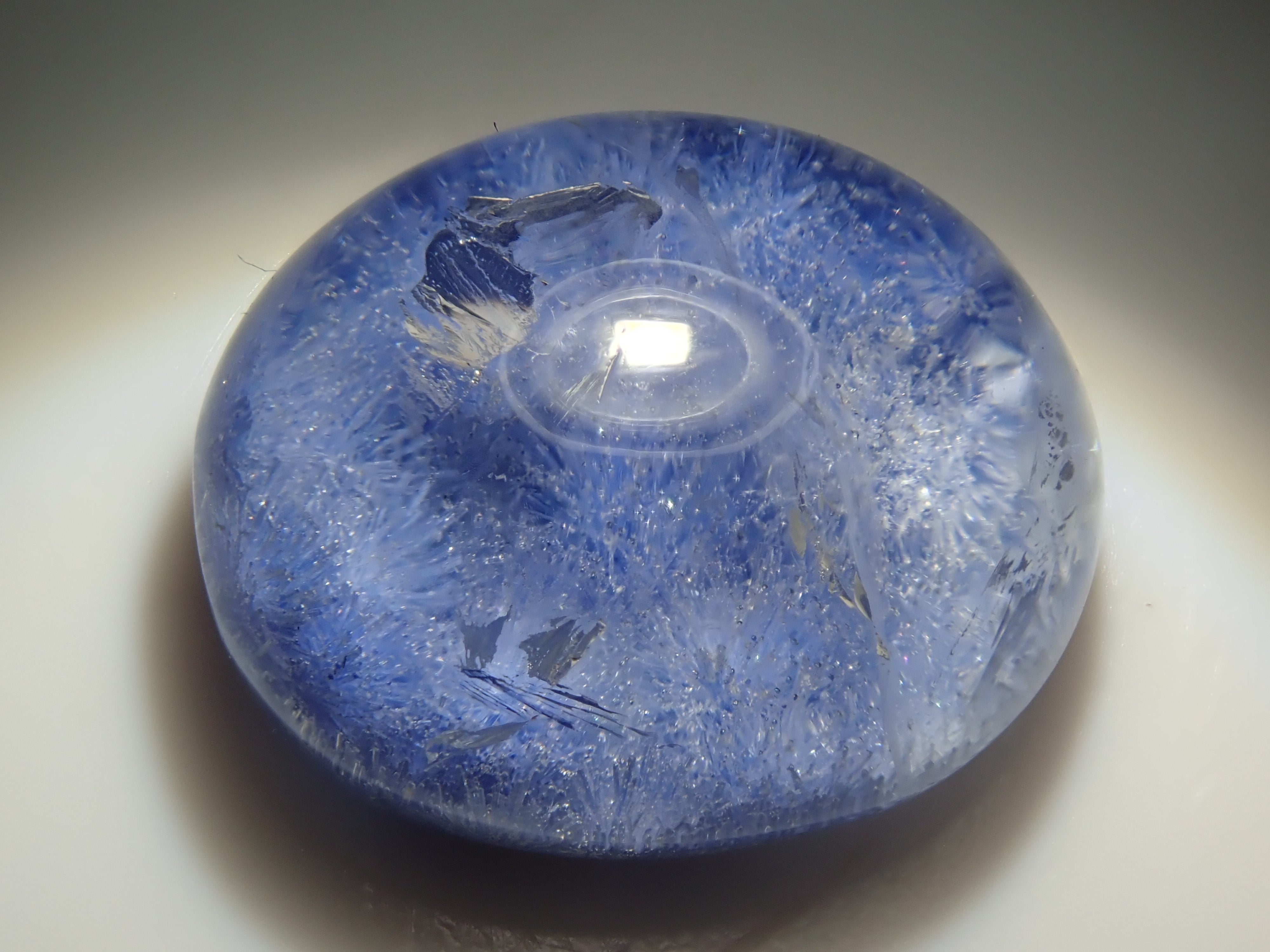 【12/7 22時販売】ブラジル産デュモルチェライトインクォーツ 5.830ctルース