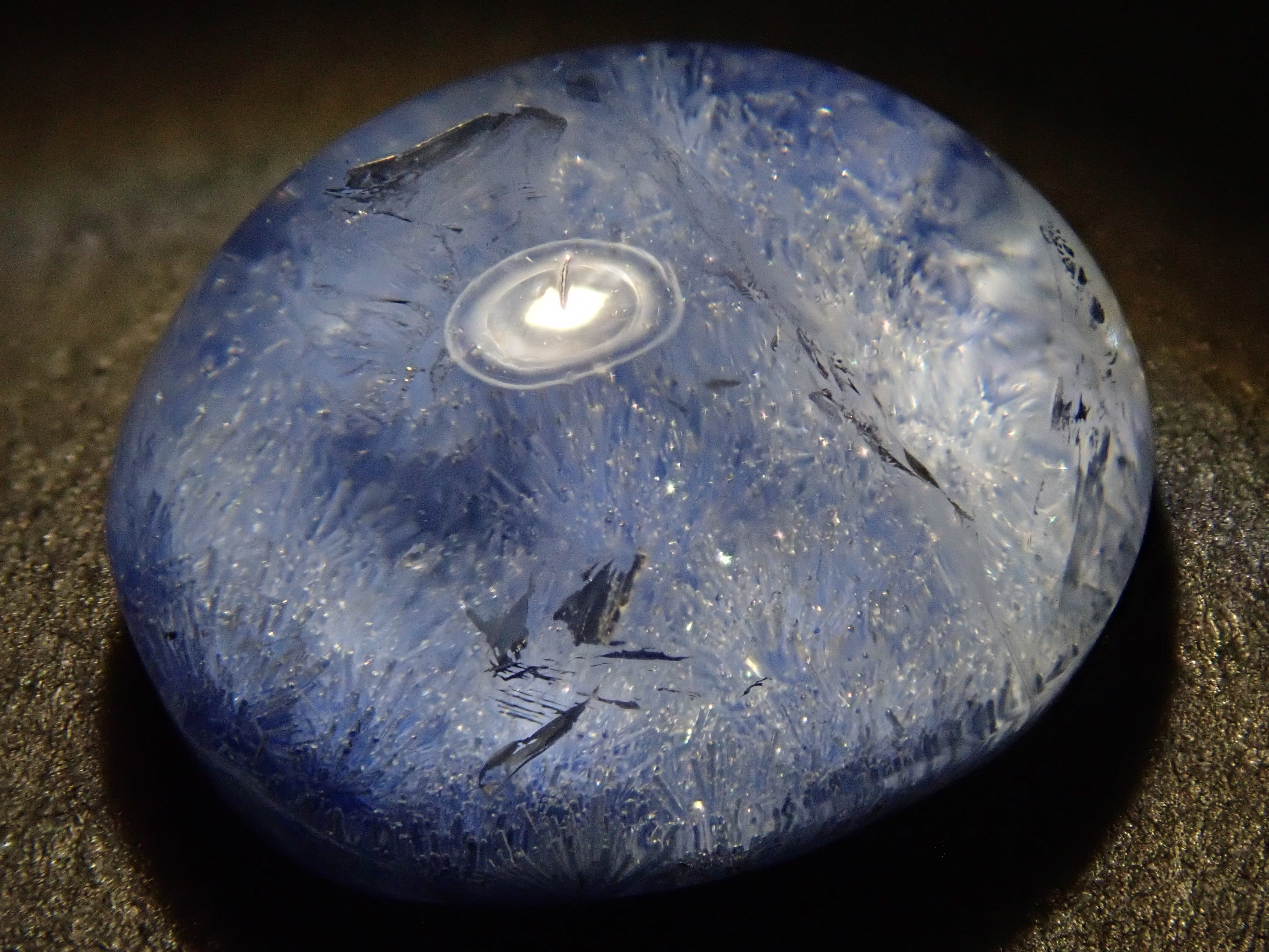 【12/7 22時販売】ブラジル産デュモルチェライトインクォーツ 5.830ctルース