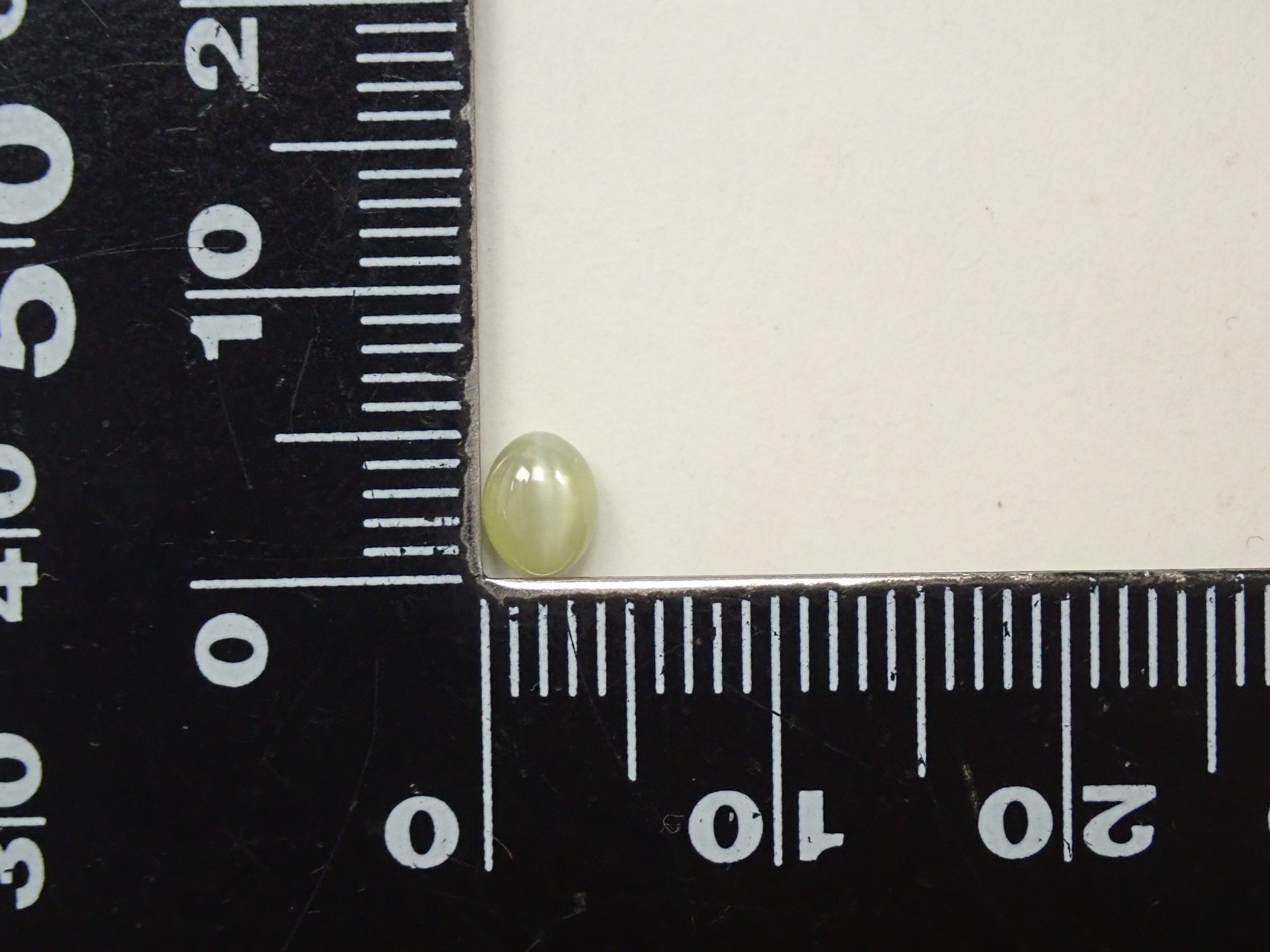 【1/4 22時販売】スリランカ産クリソベリルキャッツアイ 0.559ctルース