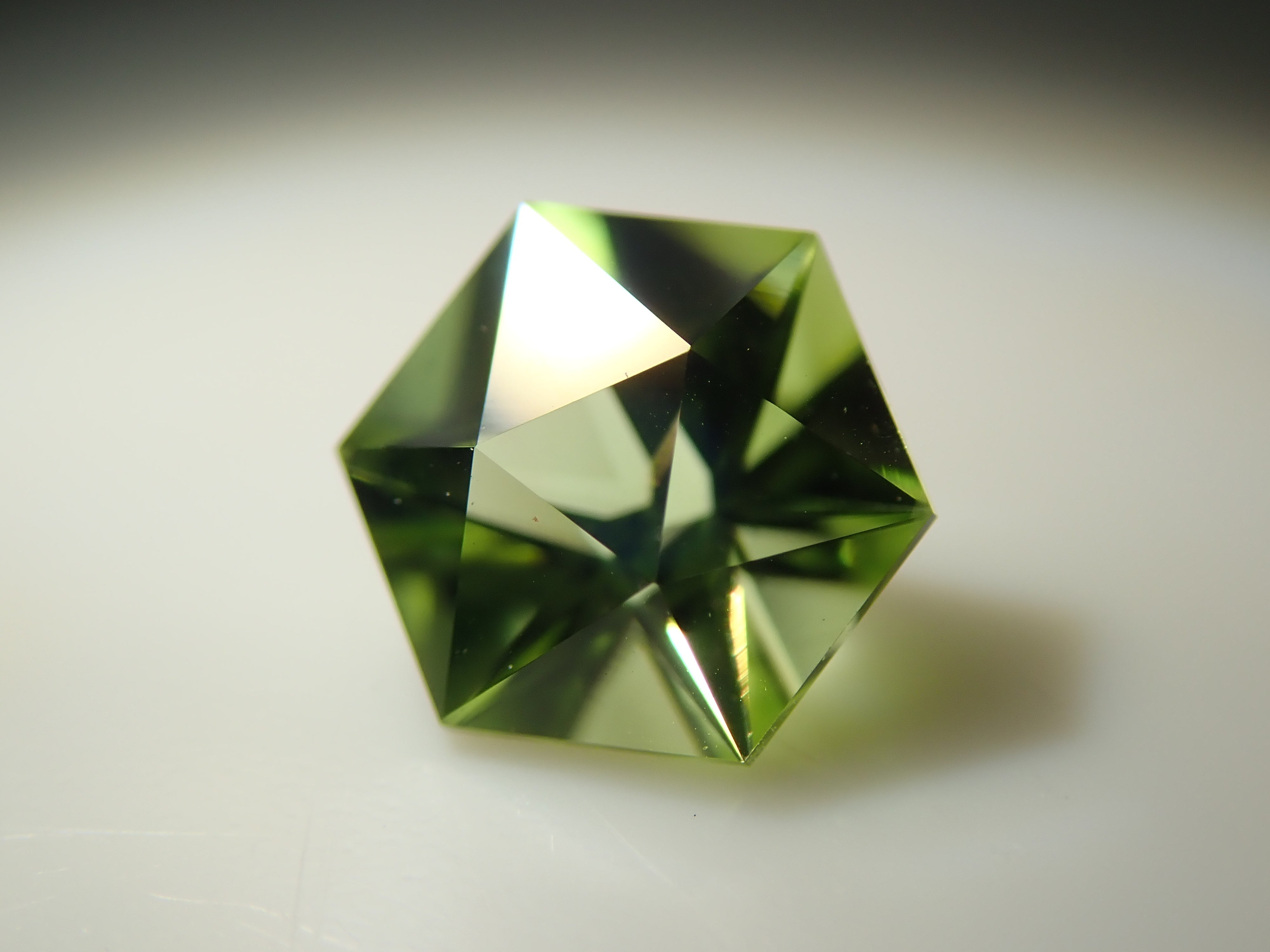 【1/4 22時販売】アメリカ産ペリドット 0.334ctルース