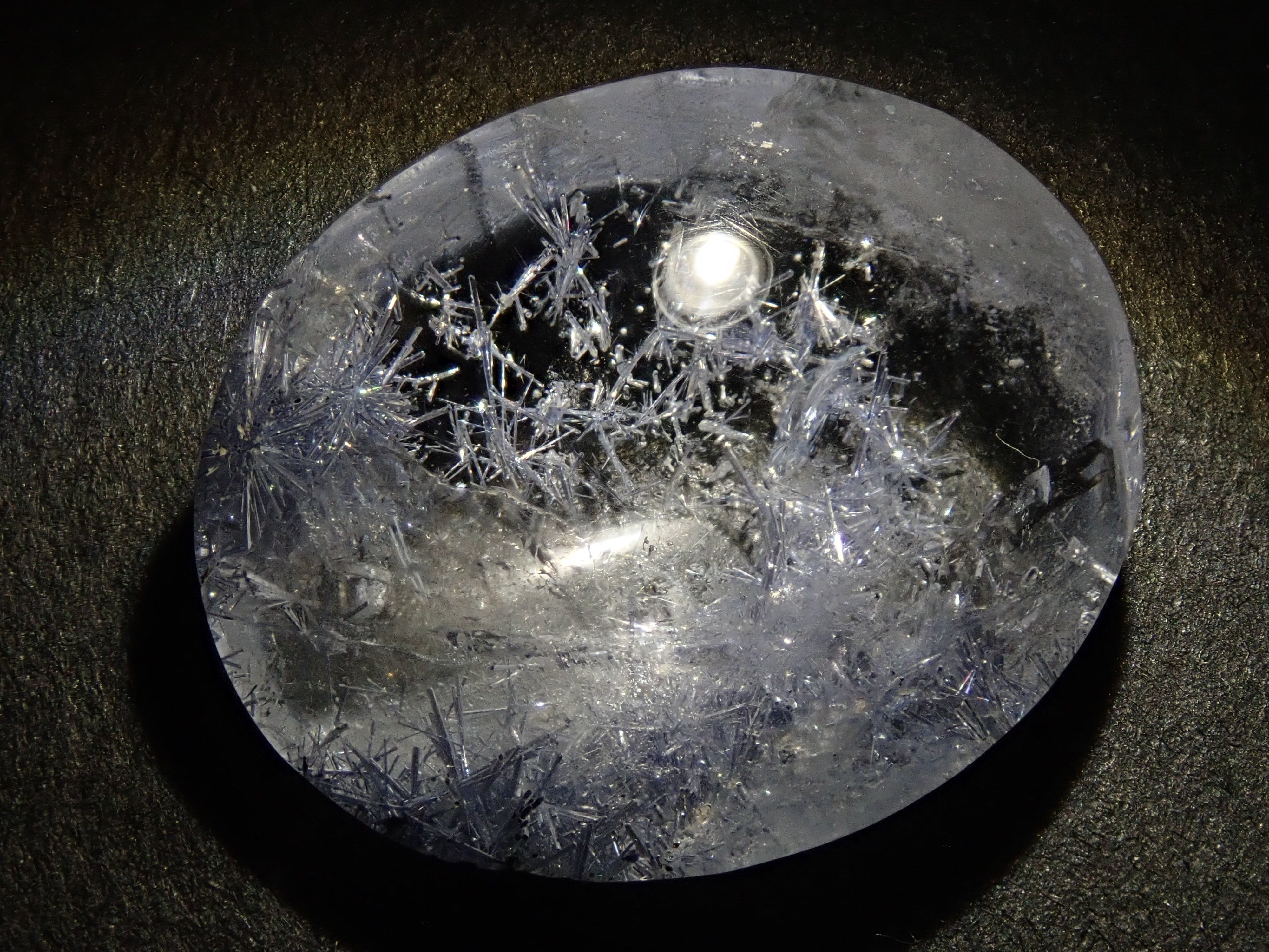 【12/7 22時販売】ブラジル産デュモルチェライトインクォーツ 16.250ctルース