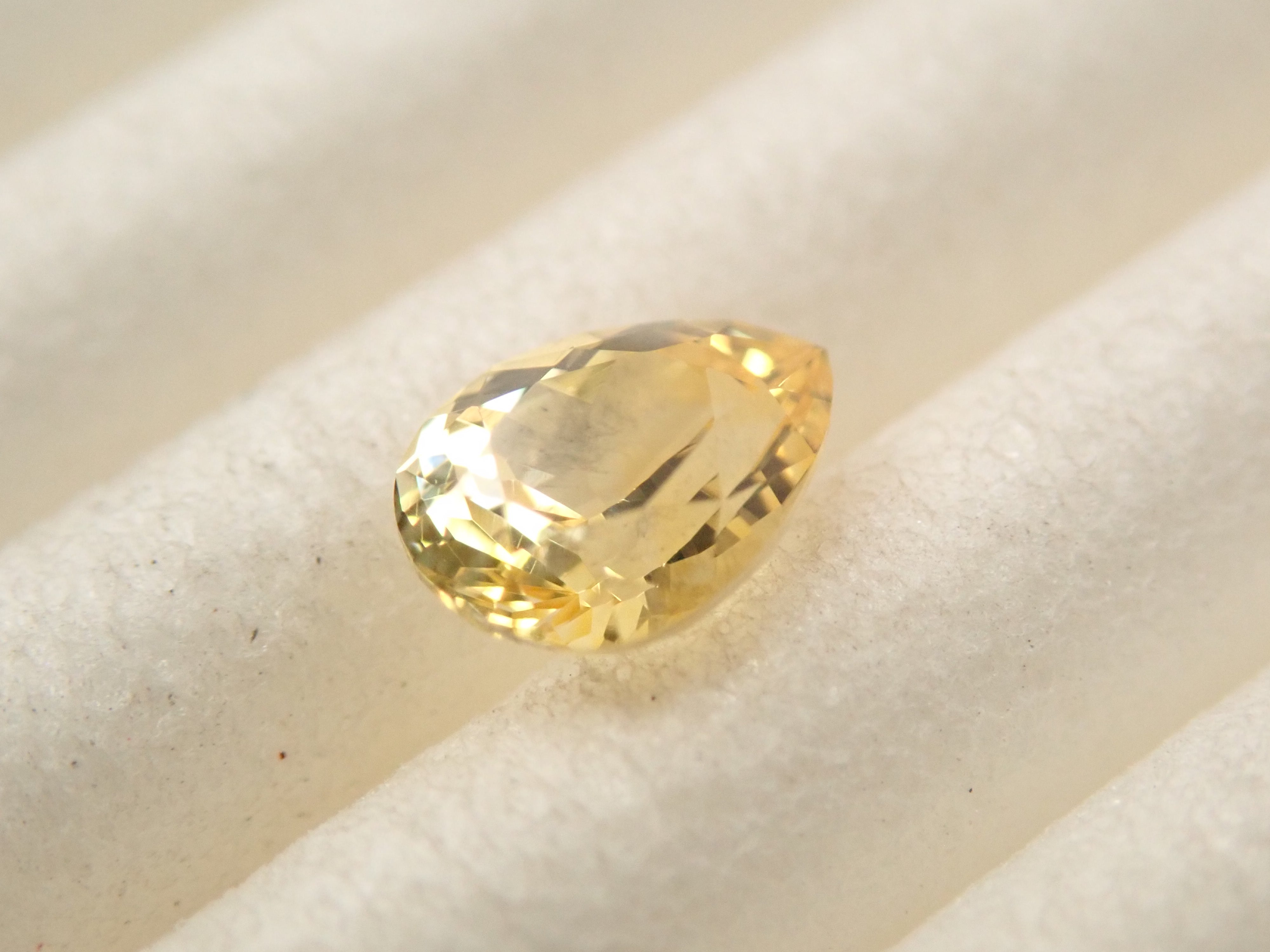 【1/4 22時販売】スリランカ産イエローサファイア 0.297ctルース