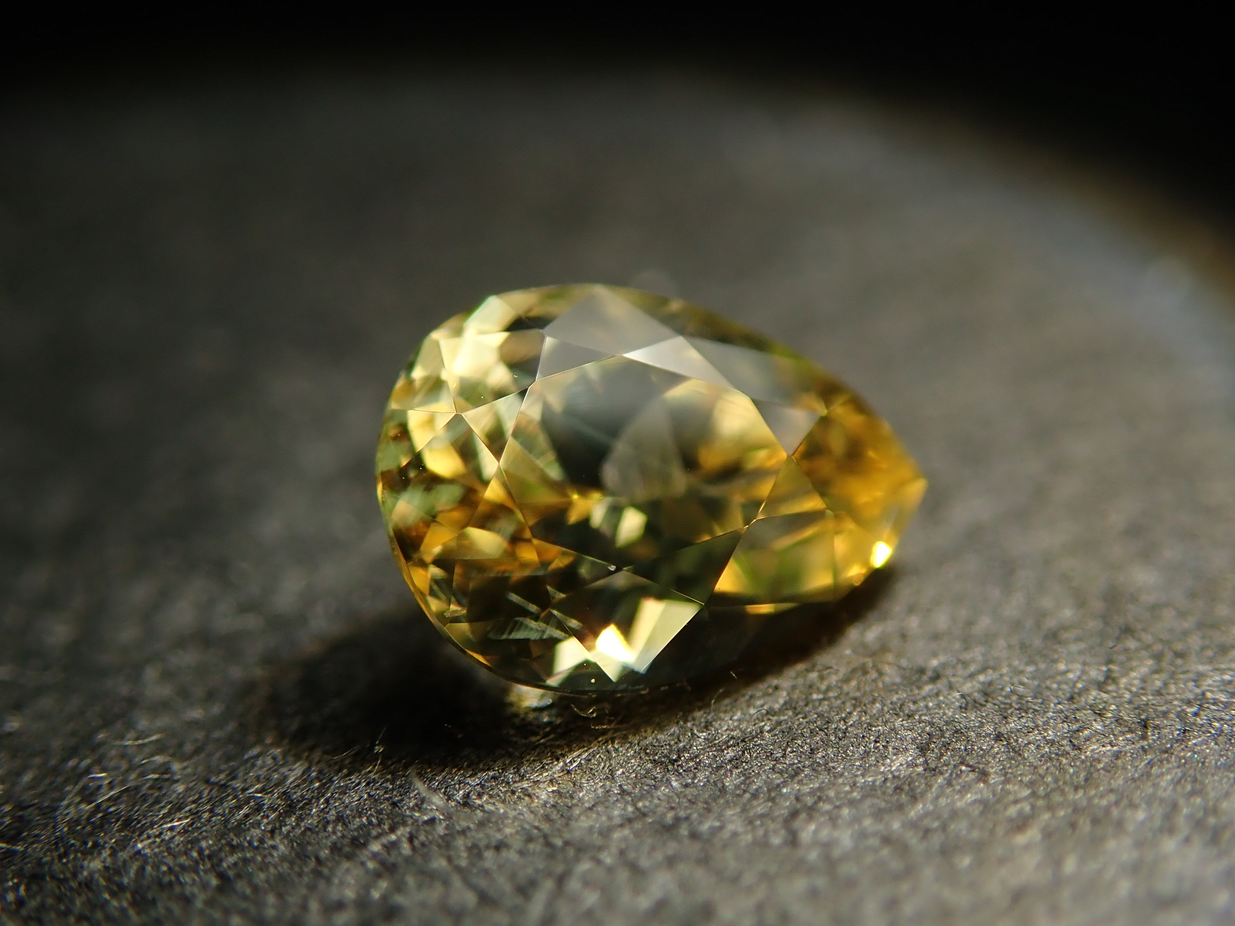 【1/4 22時販売】スリランカ産イエローサファイア 0.297ctルース
