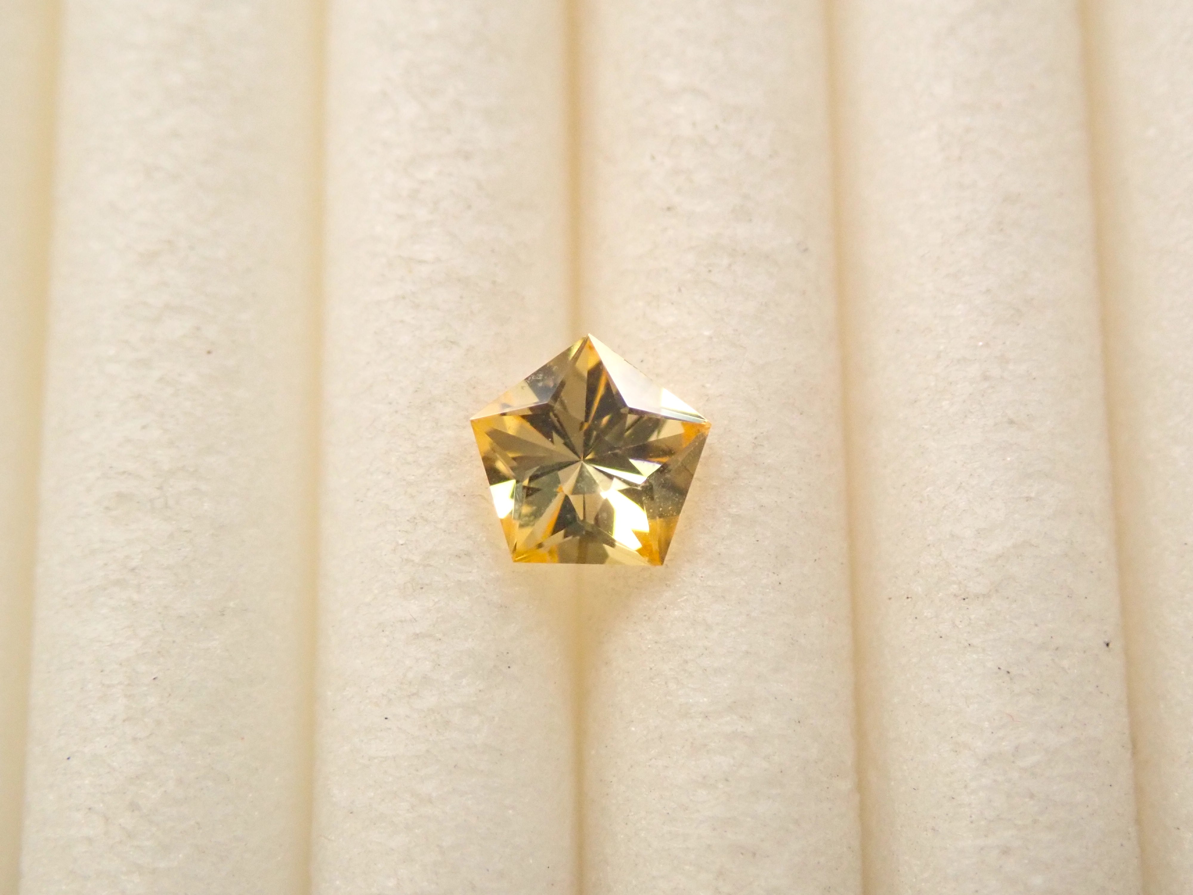 【12/16 22時販売】スリランカ産イエローサファイア 0.182ctルース