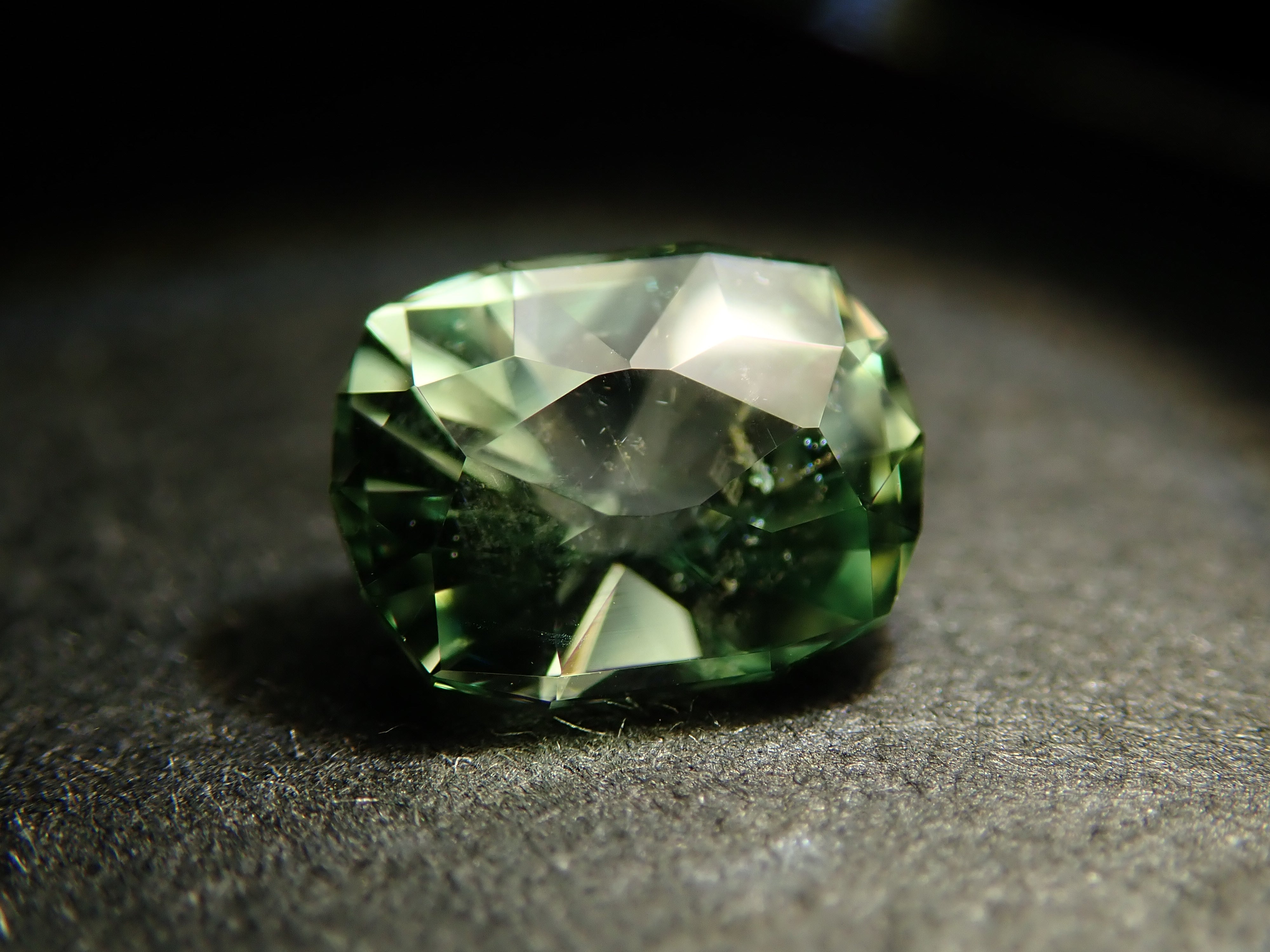 【12/16 22時販売】グリーンサファイア 0.607ctルース