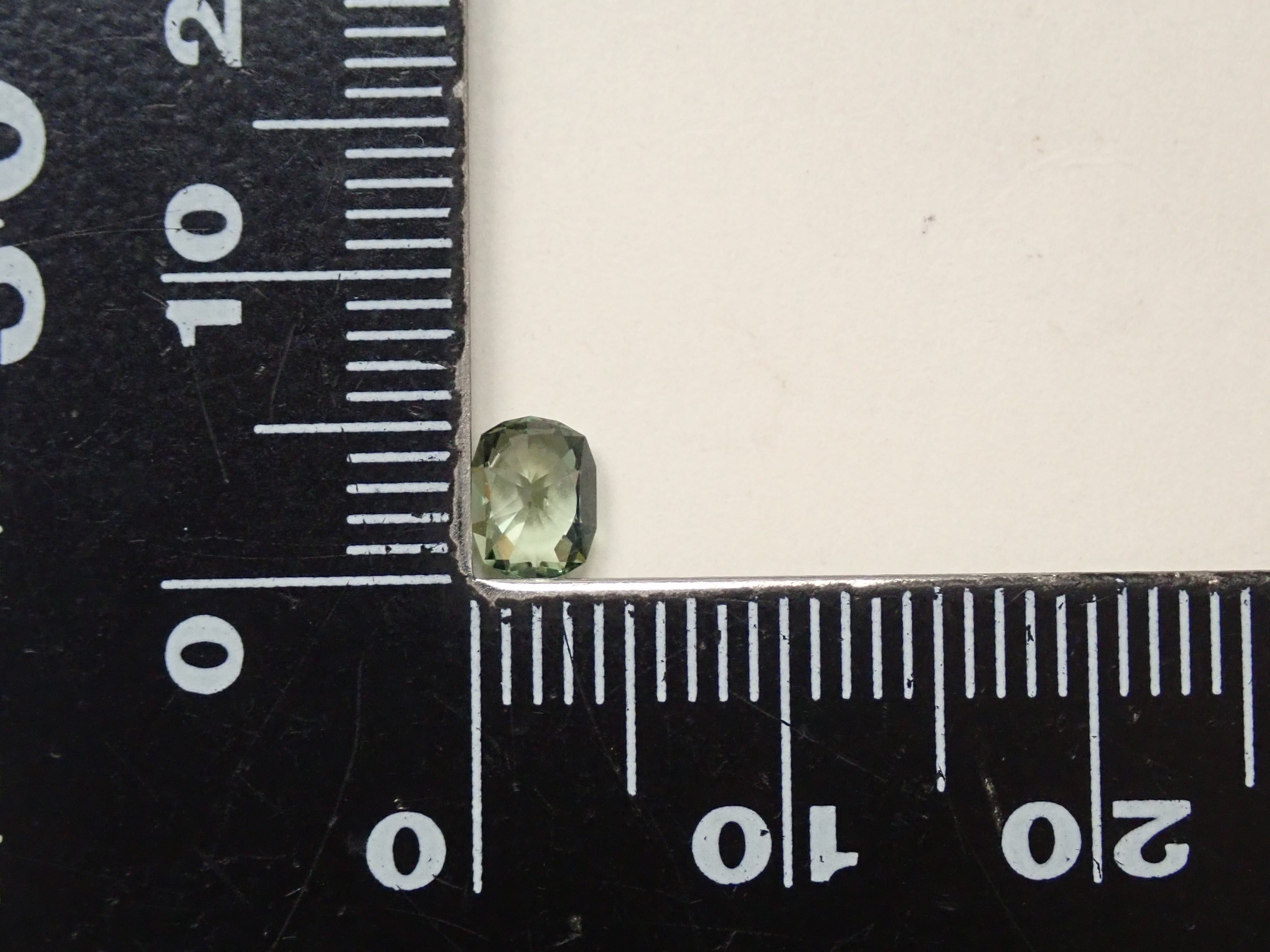 【12/16 22時販売】グリーンサファイア 0.607ctルース