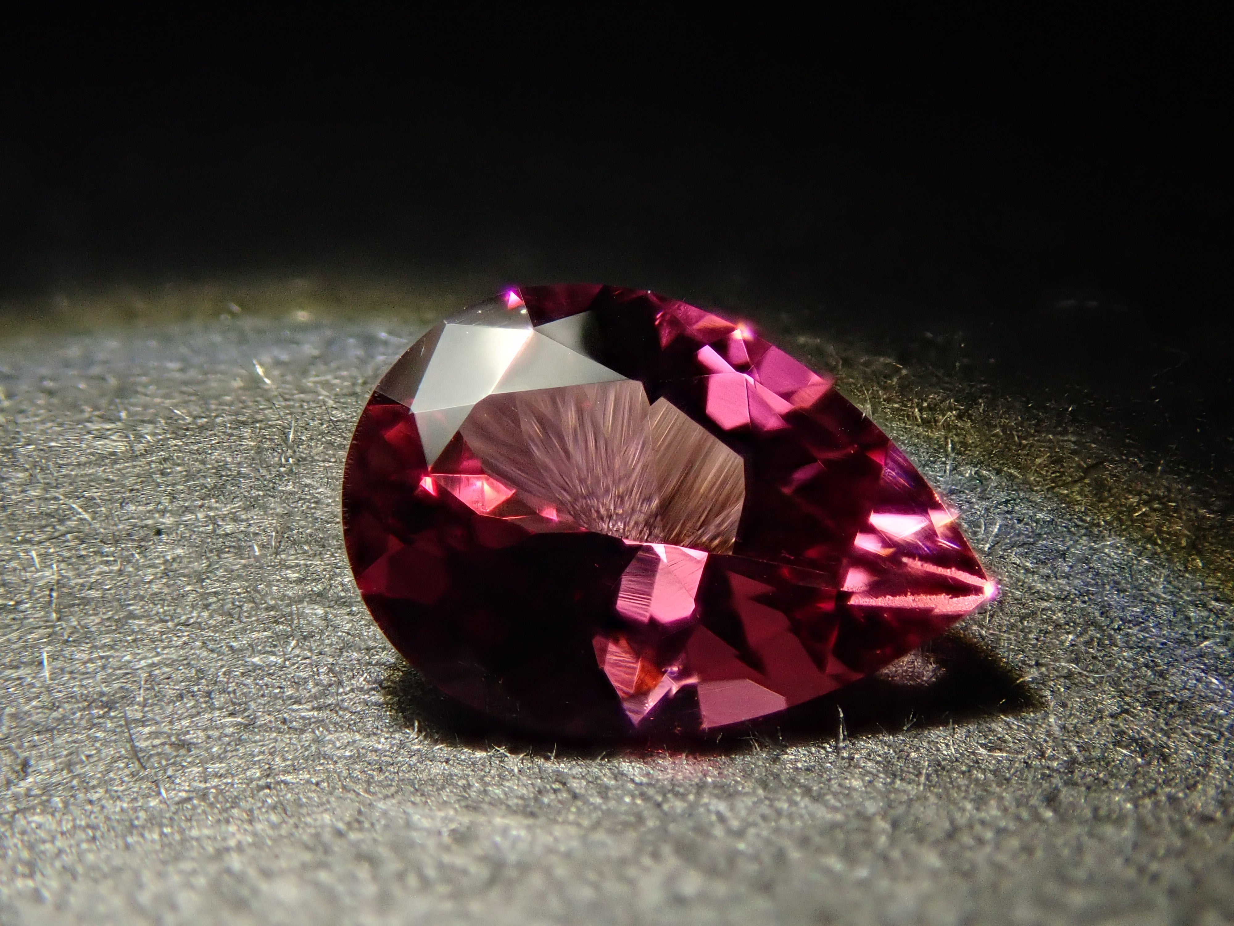 【12/7 22時販売】ブラジル産ルベライト 0.332ctルース