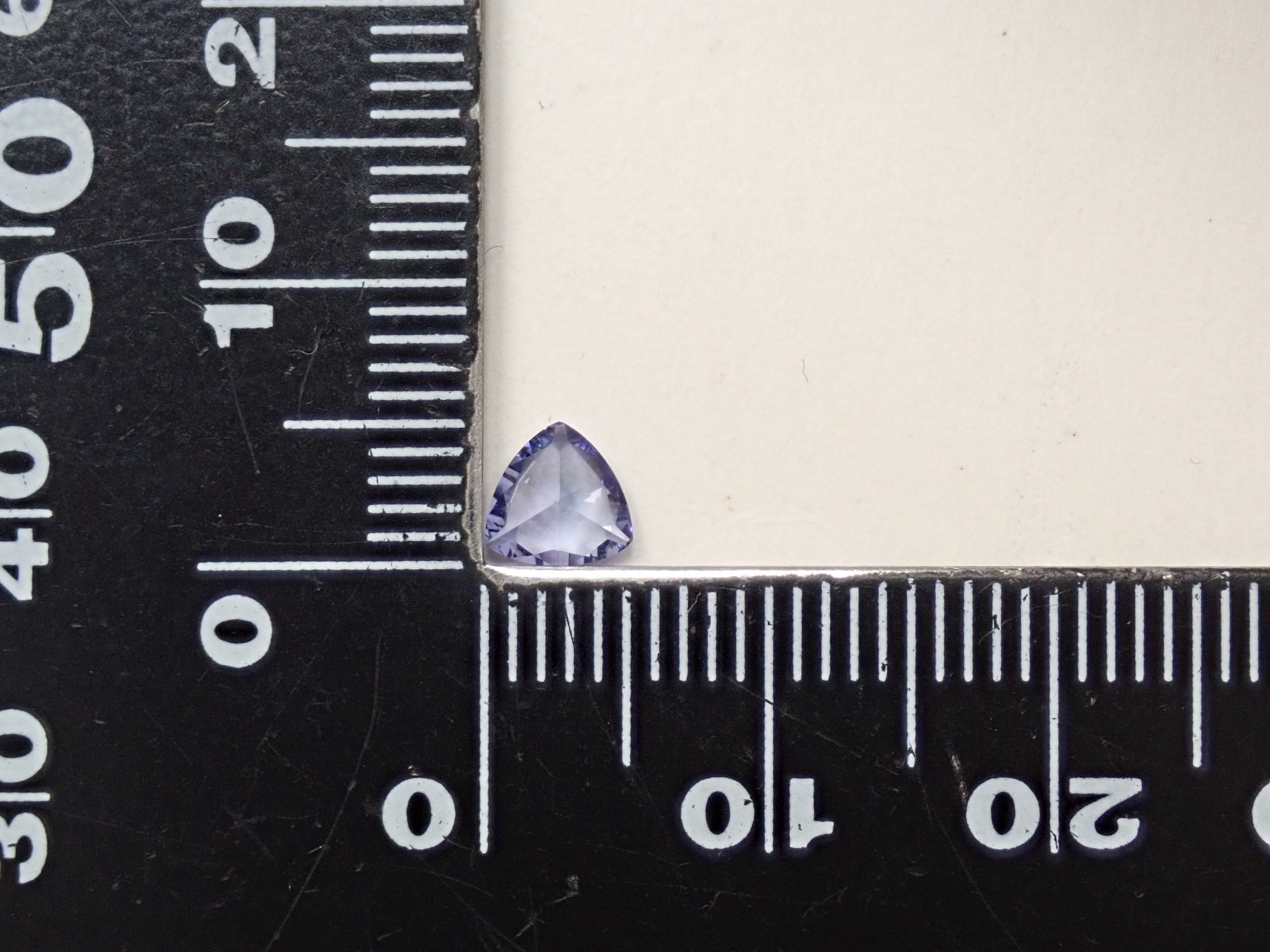 【12/7 22時販売】タンザニア産タンザナイト 0.436ctルース