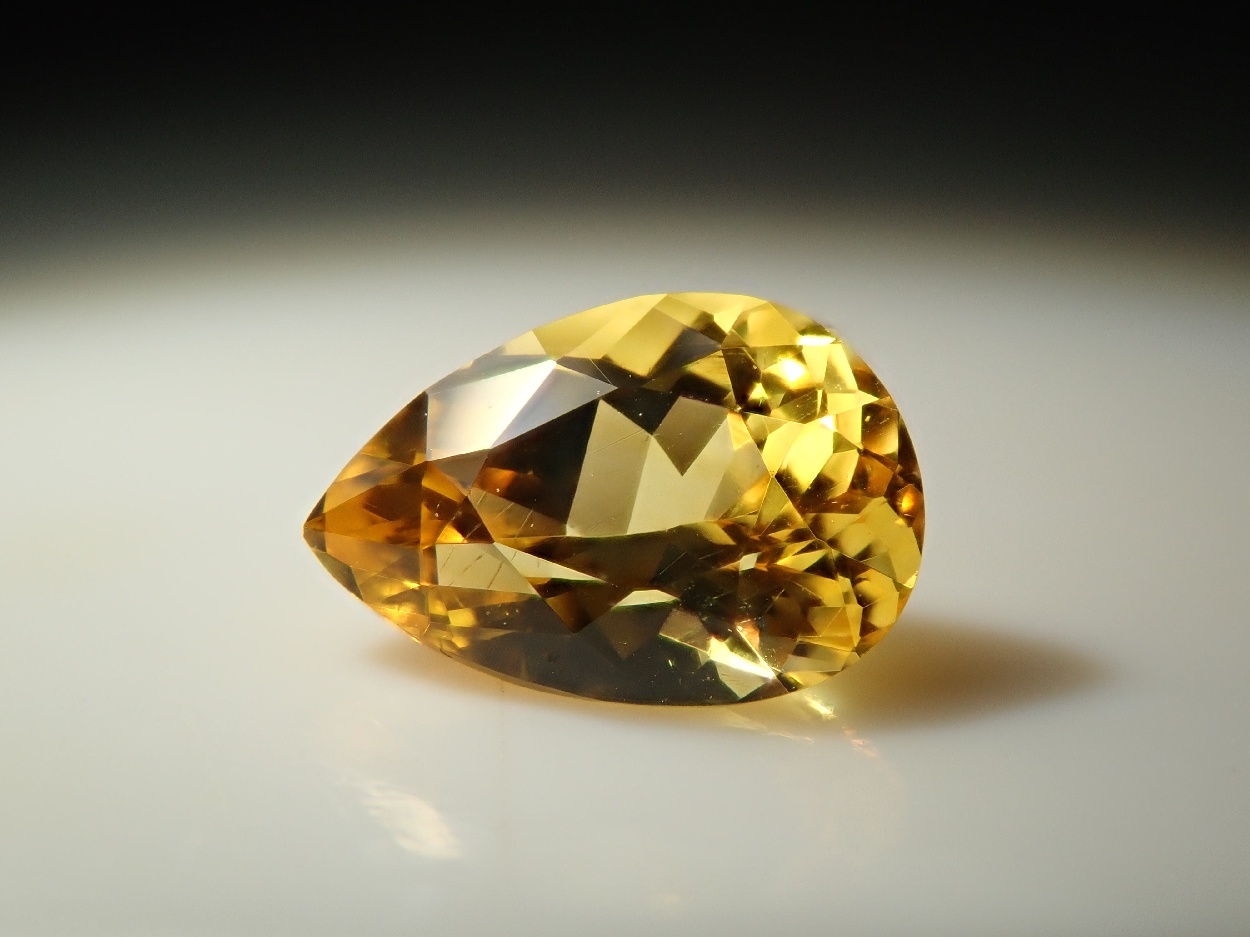 【12/13 22時販売】スリランカ産イエローサファイア 0.343ctルース