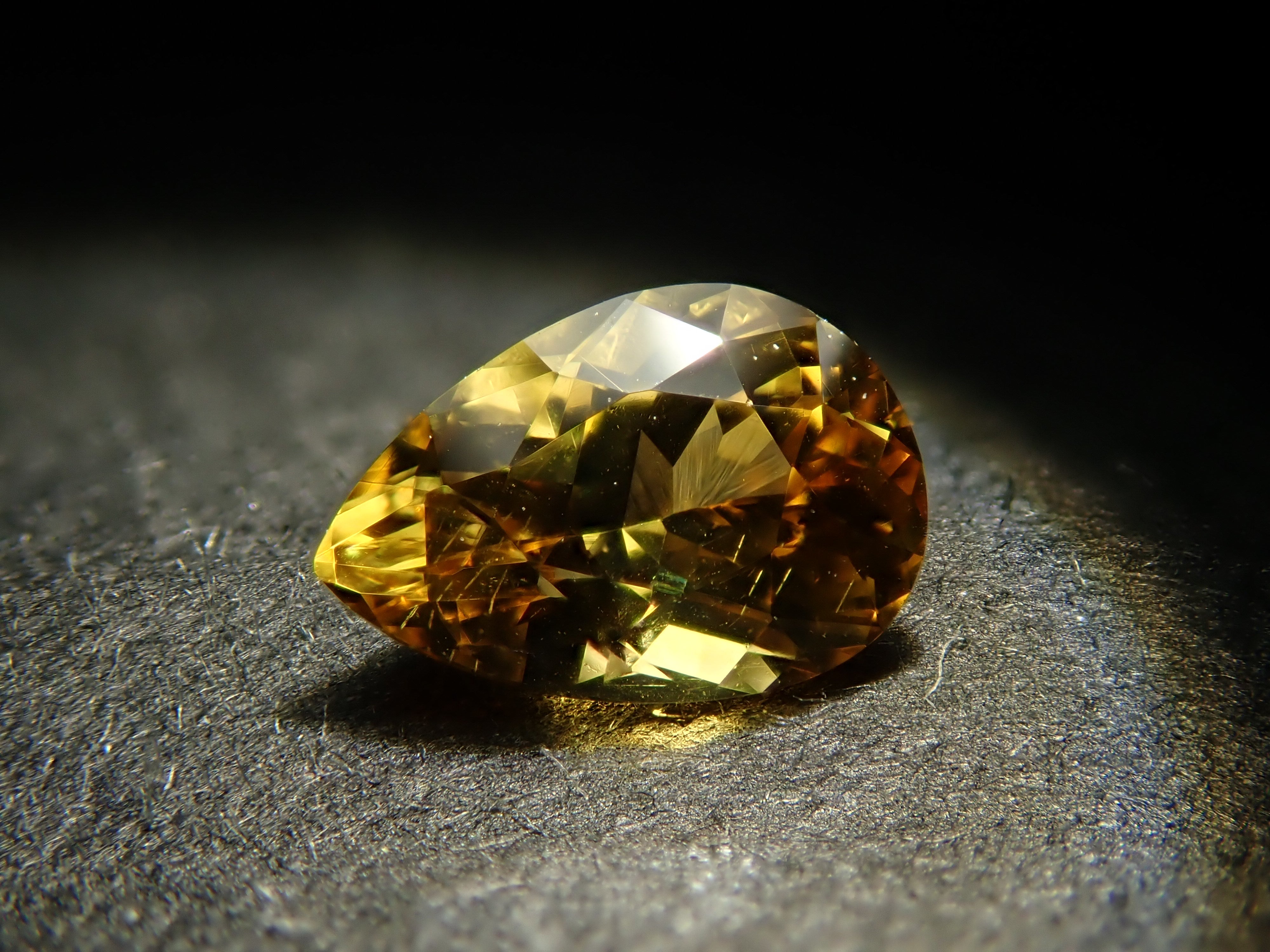 【12/13 22時販売】スリランカ産イエローサファイア 0.343ctルース