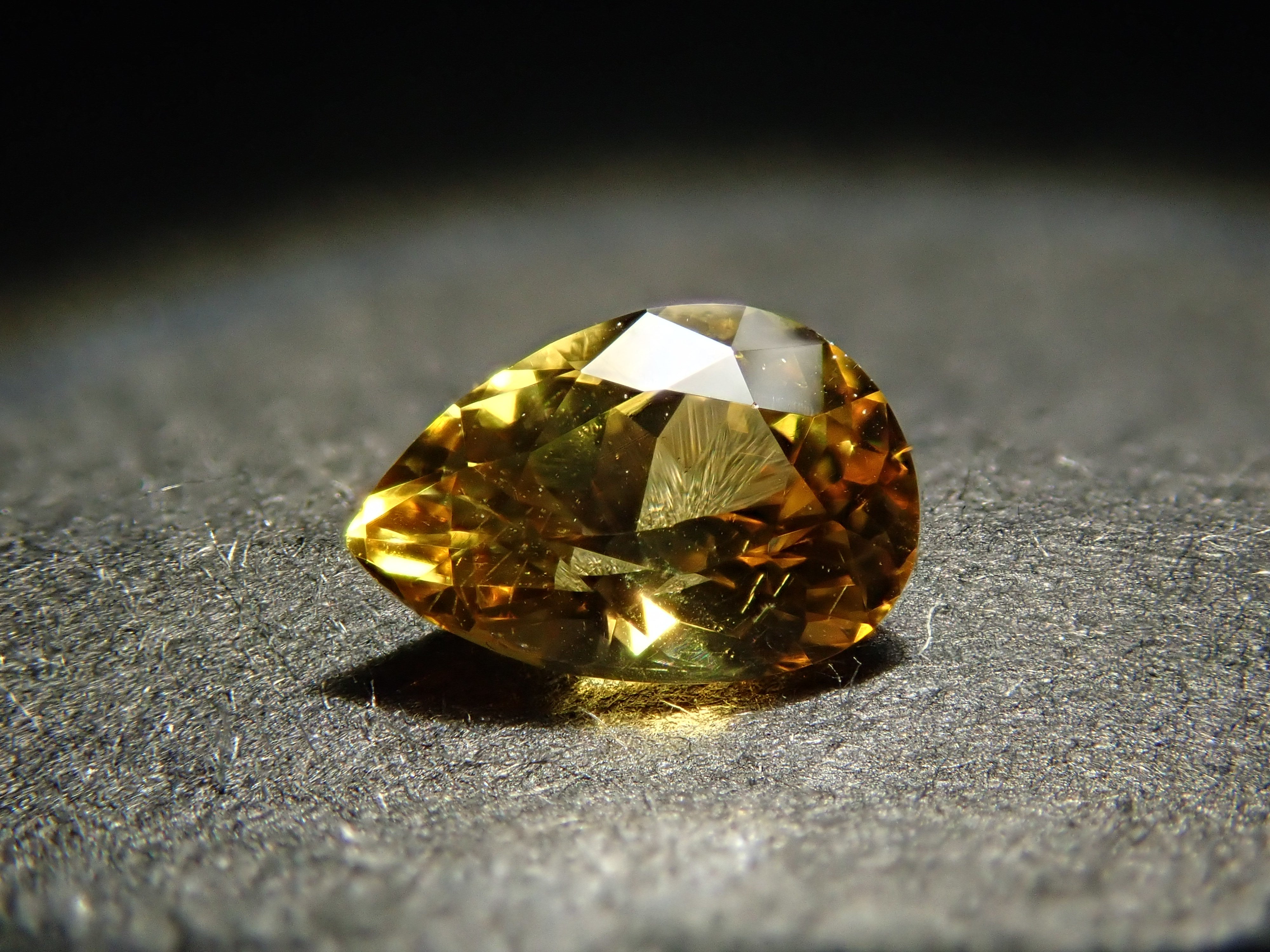 【12/13 22時販売】スリランカ産イエローサファイア 0.343ctルース